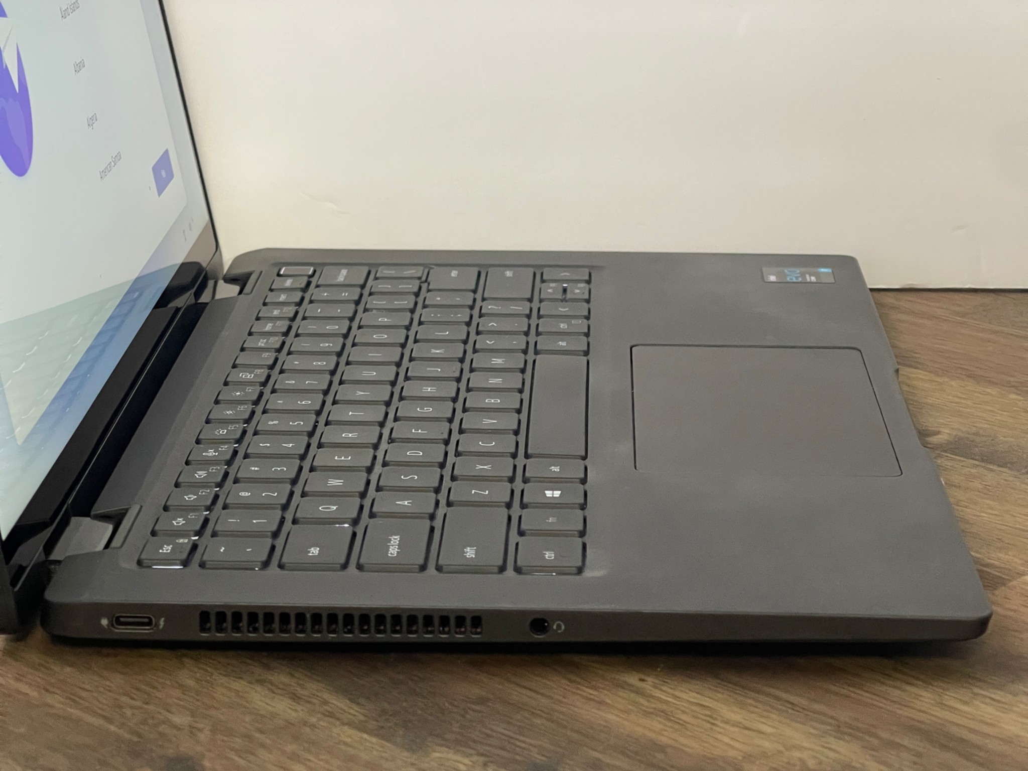 Nebula Voyager | Dell Latitude 7420 14"| i7-1185G7 3.0GHz 16GB 512GB