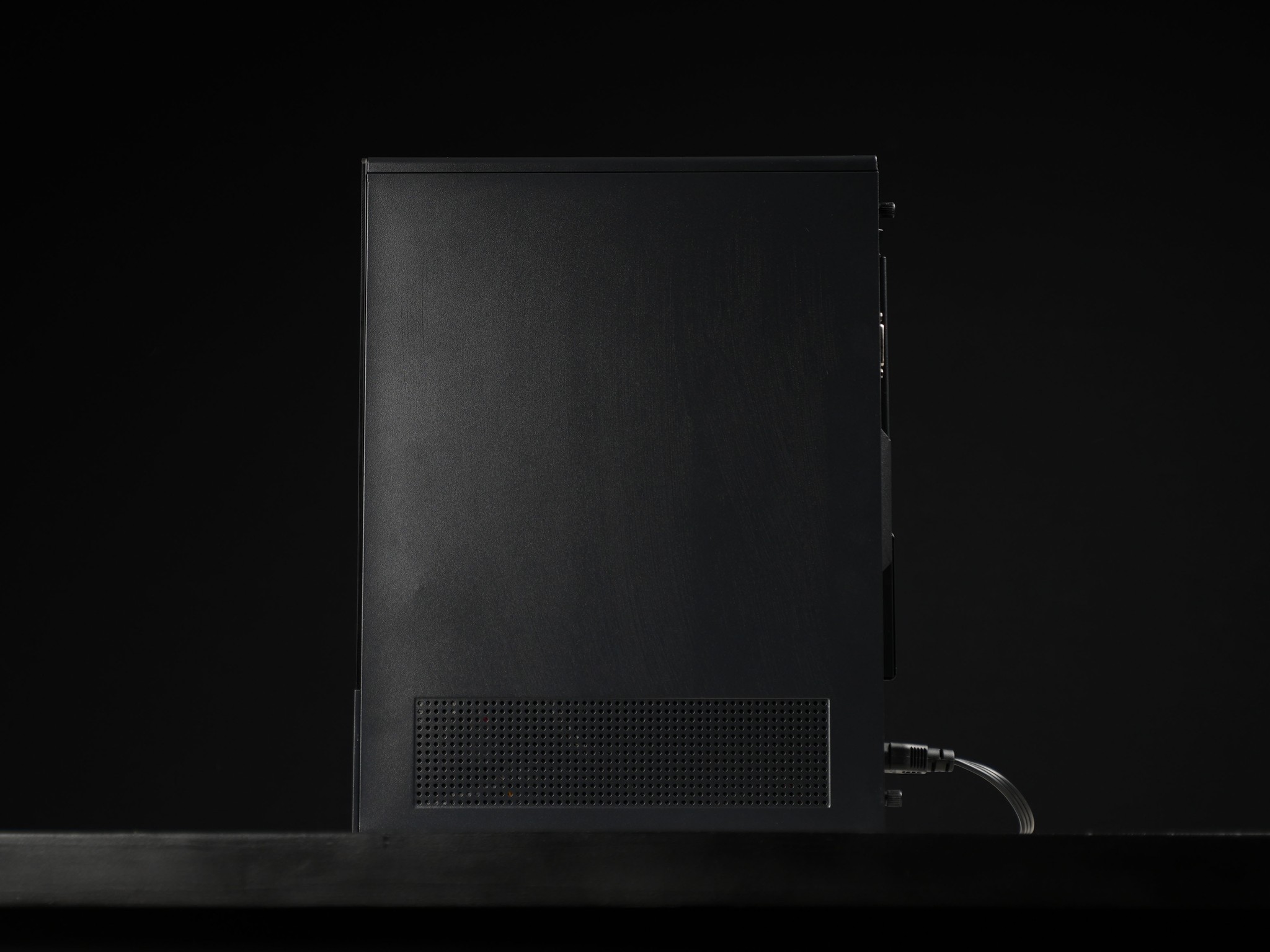 \ SF-04 / RX 5600 Intel Core i7 7700 16GB .9TB Windows 11 Gaming PC Powerhouse