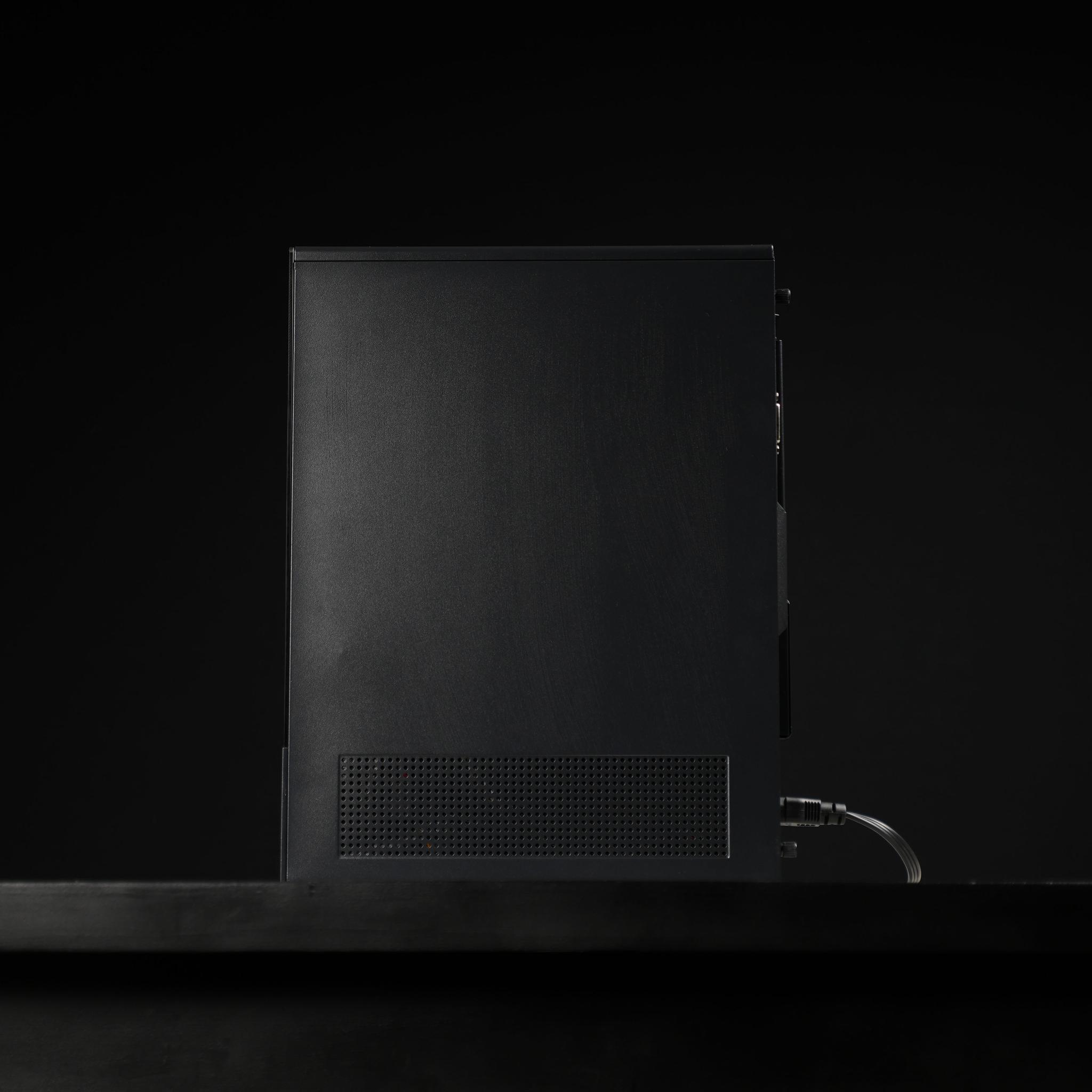 \ SF-04 / RX 5600 Intel Core i7 7700 16GB .9TB Windows 11 Gaming PC Powerhouse