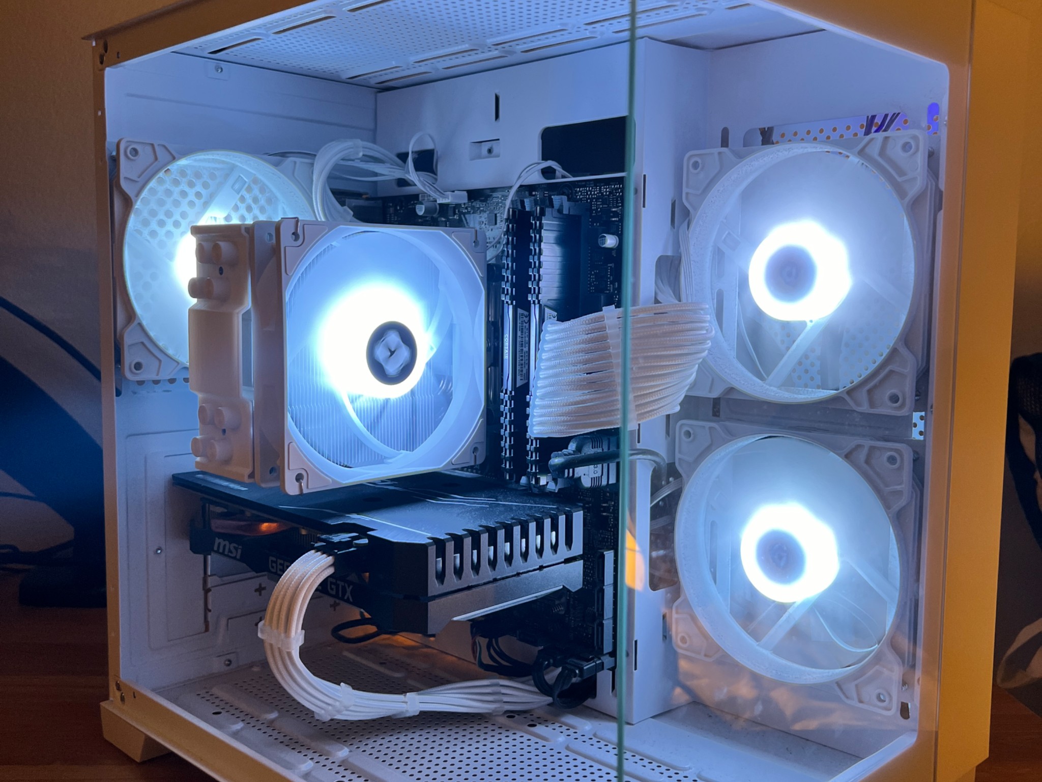 Budget Gaming PC ❄️☃️ | 1660 super | Intel i5 | 16gb ram