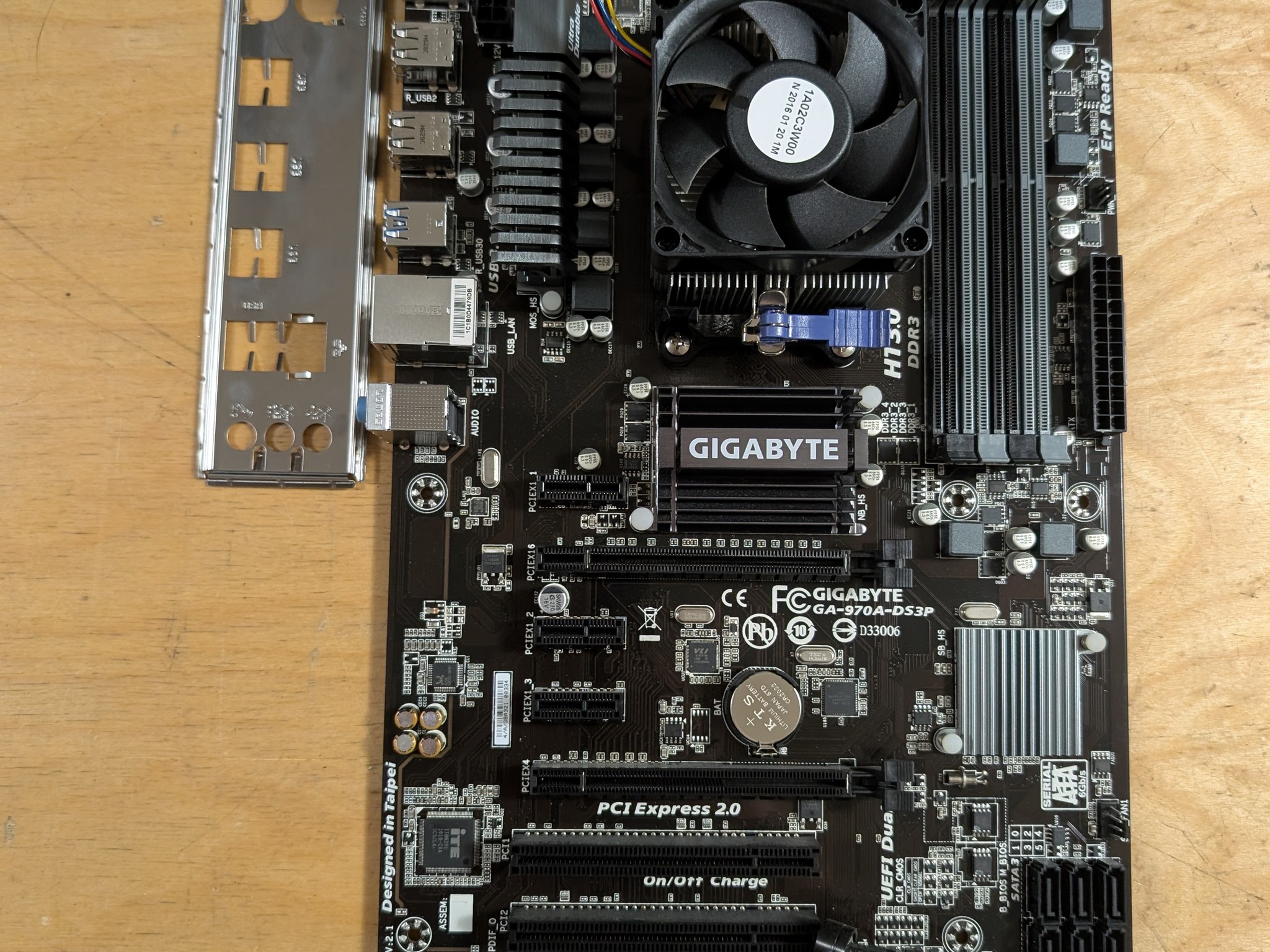 AMD FX 8320E + Gigabyte 970 motherboard + CPU cooler