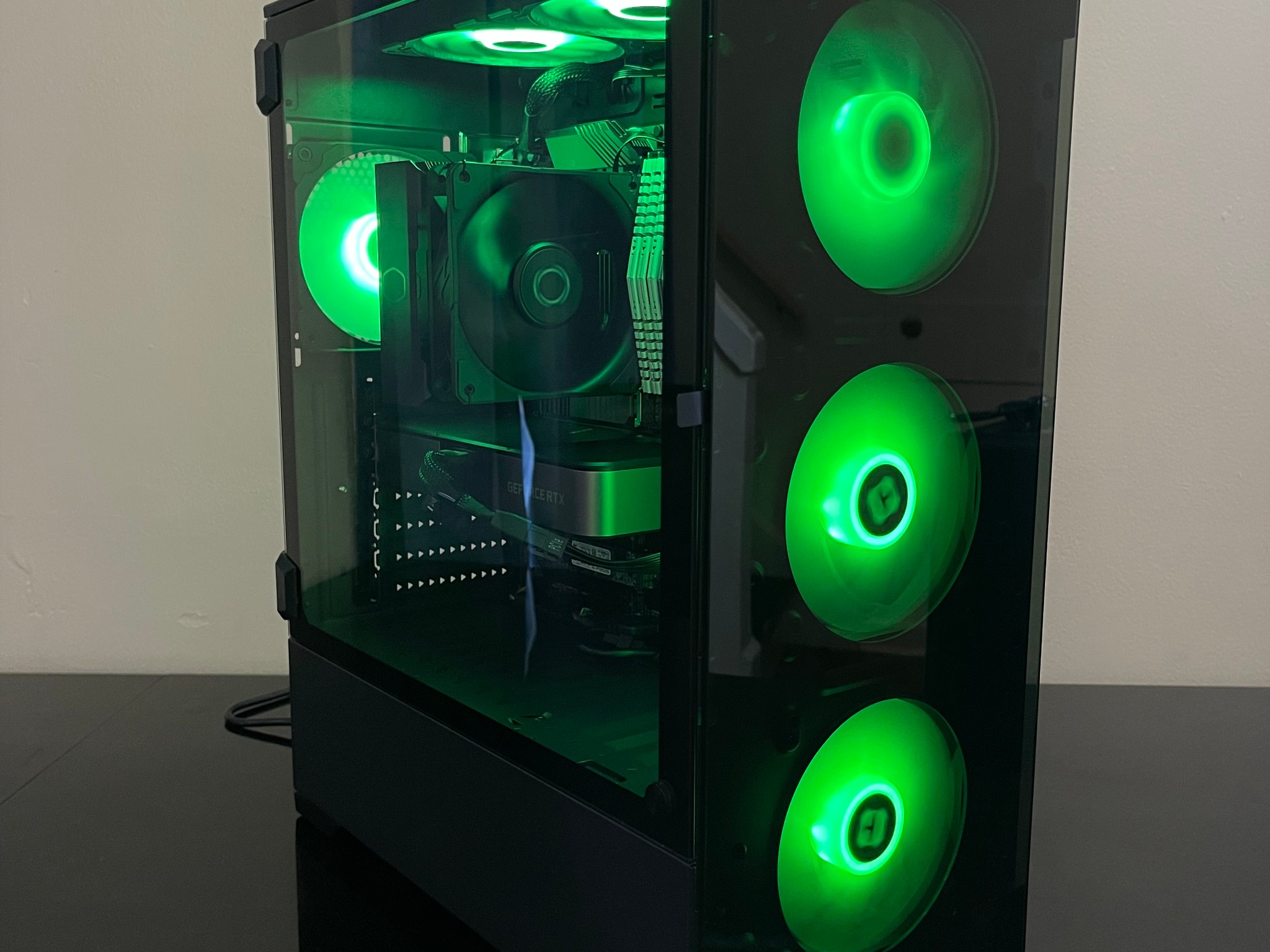 Budget 1440p Gaming PC / RTX3070 FE/ R5 5600G/ 32GB RAM/ 1TB M.2/ WiFI6