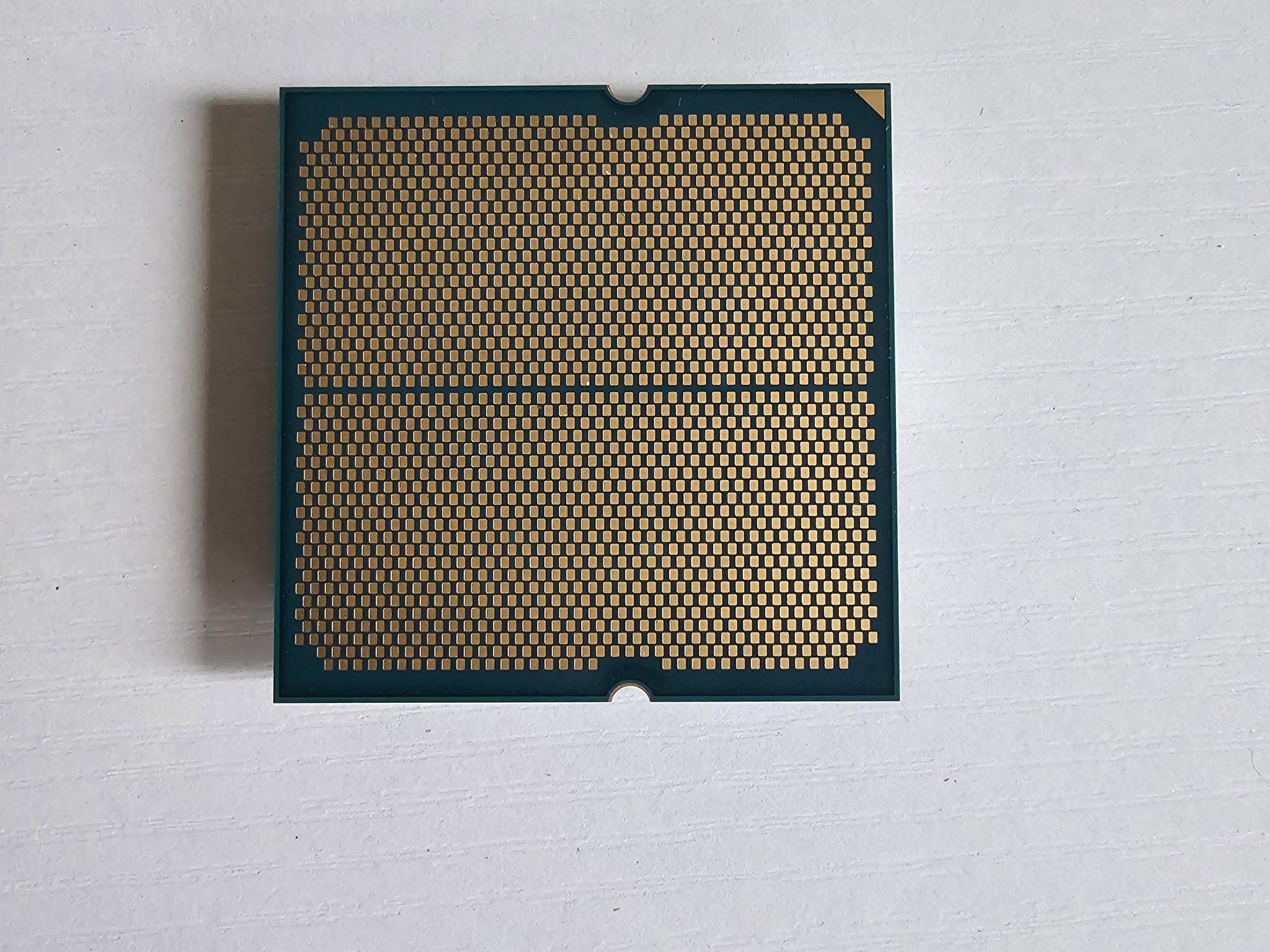 AMD Ryzen 7 7700X
