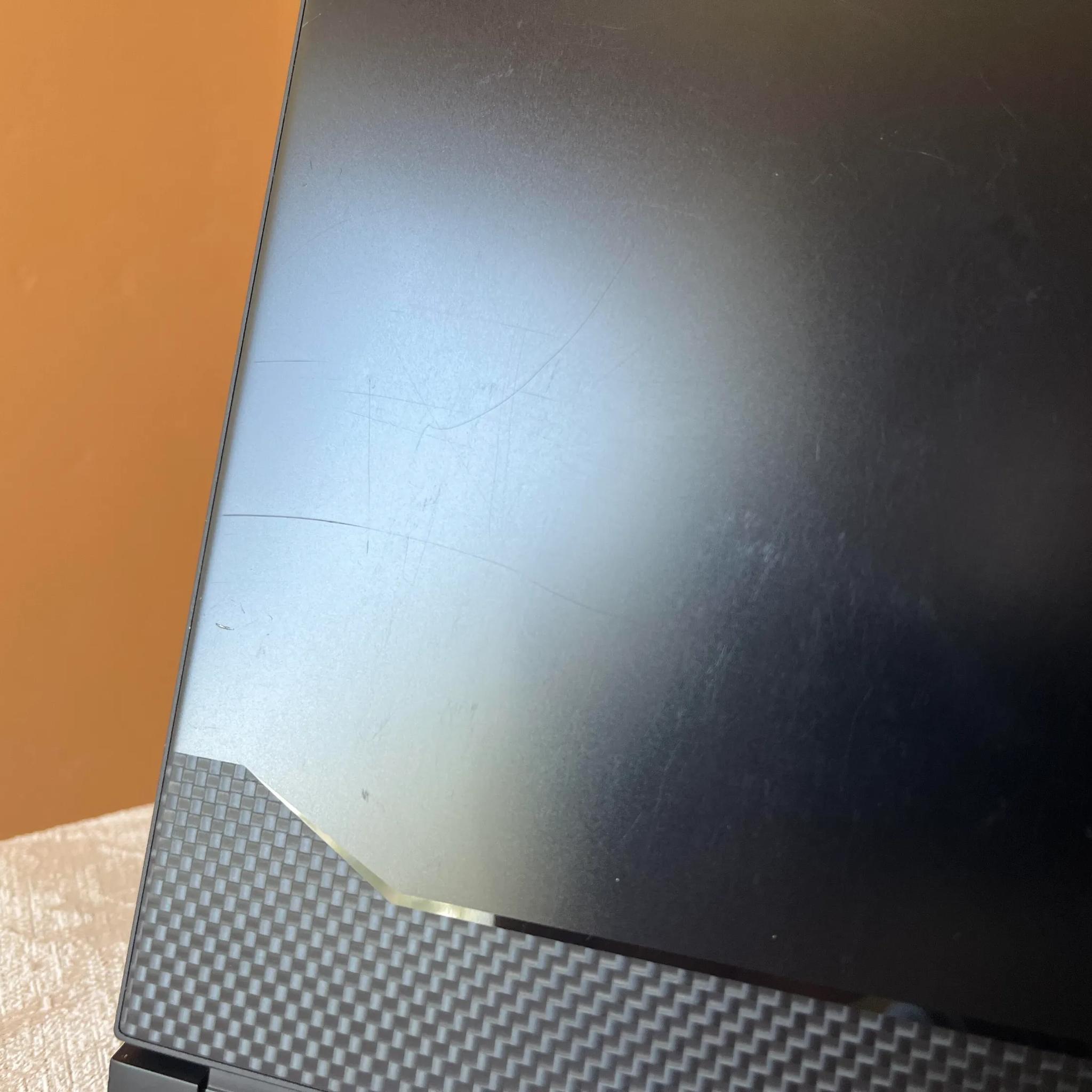 Gigabyte Aero 15, i7 11800h, RTX 3080, 32 GB Ram, 4k OLED