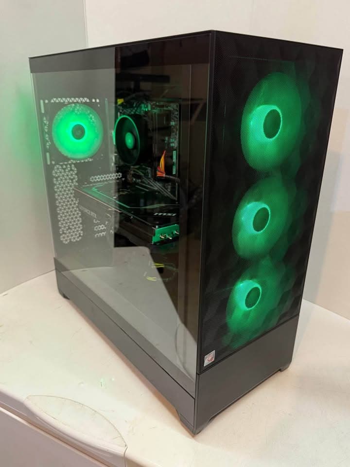 *NEW* Custom Gaming PC w/ 4070ti Super