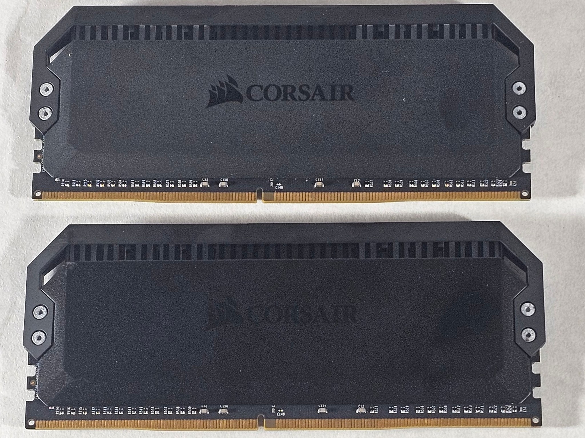 64GB DDR4 (2x32GB) CL16 3200MT/s Corsair Dominator Platinum