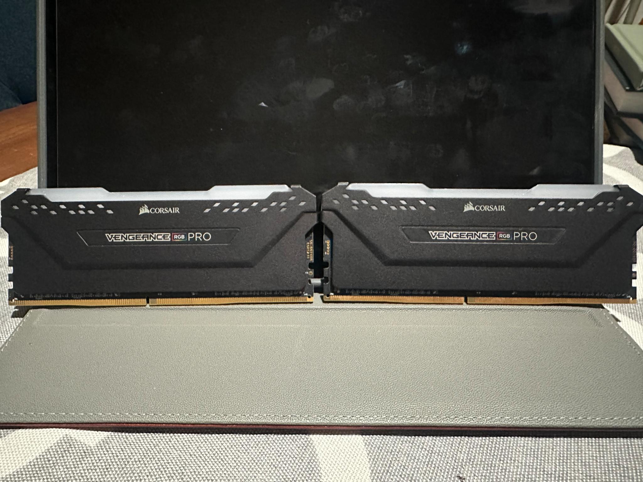 Corsair 2x16
