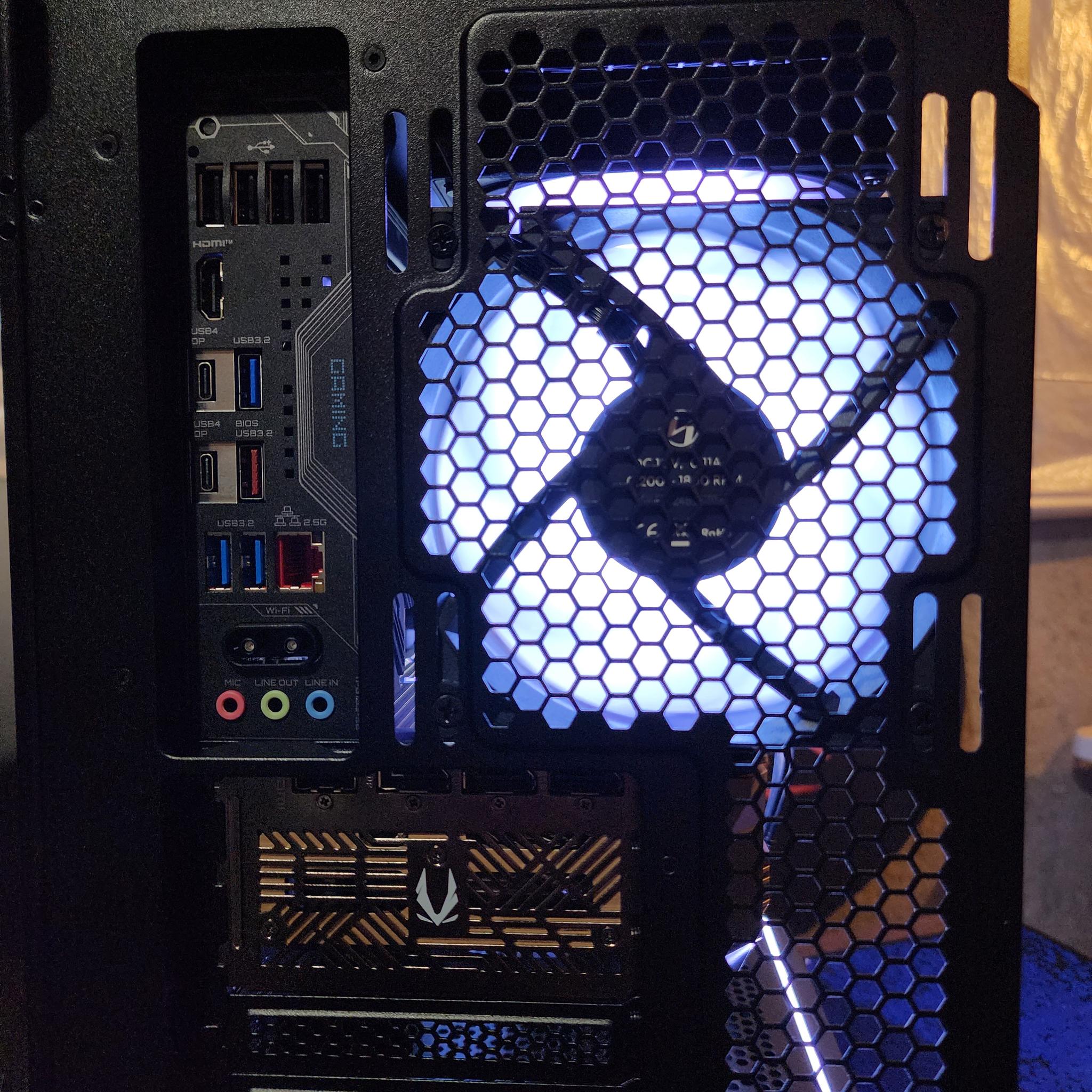 RTX 5080 / Ryzen 7 9850X3D / 32GB DDR5 RAM / 2TB NVMe