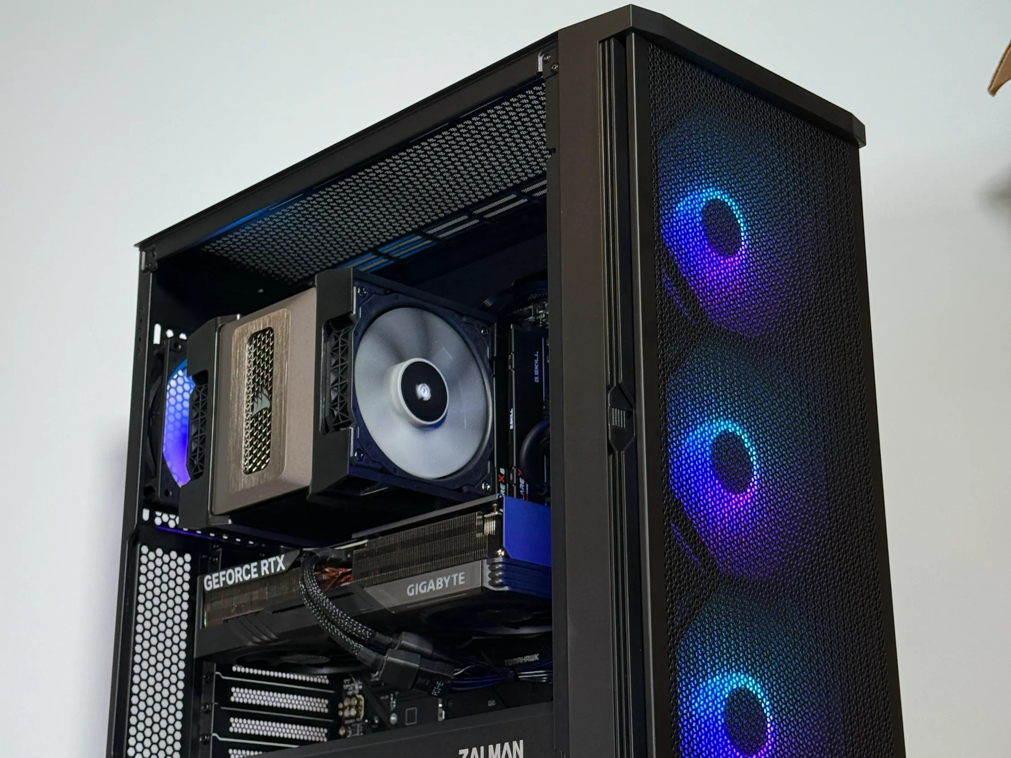 RTX 4070 Ryzen 7600x Gaming PC
