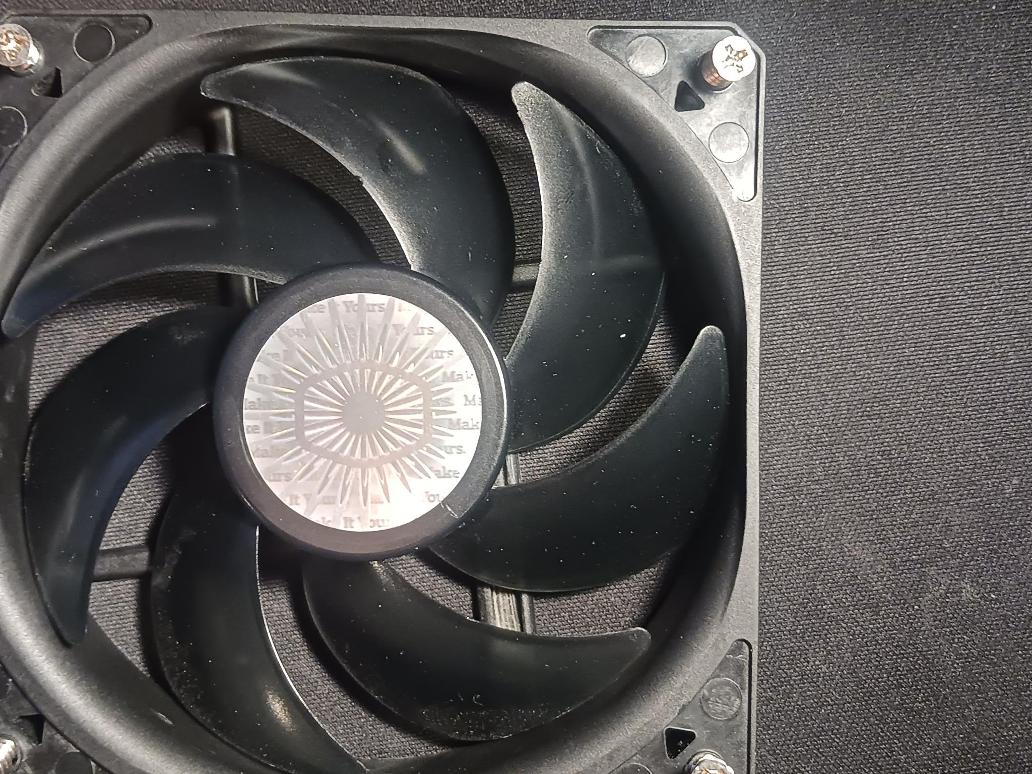 Cooler Master SickleFlow 120mm PWM Fan 1800RPM from QUBE 500 with 4 Screws
