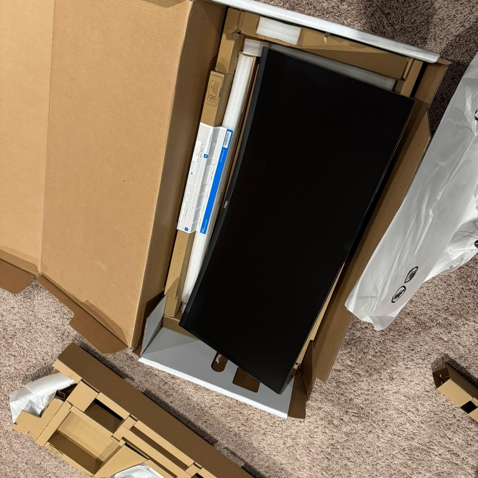 DELL S4323DWC curved USB-C monitor Used with Box