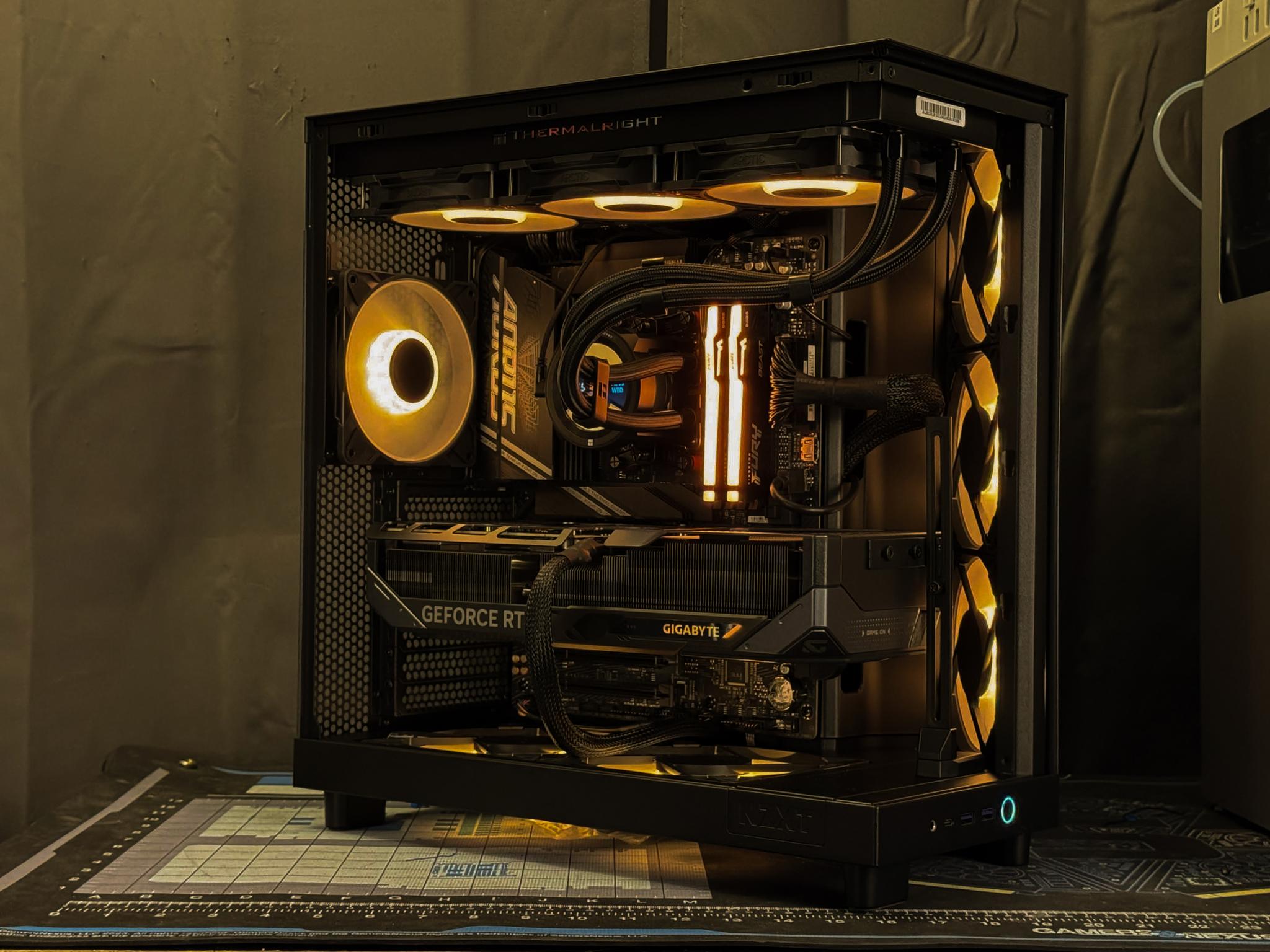 Amber - 9850X3D, RTX 5080, 2TB SSD, Wifi