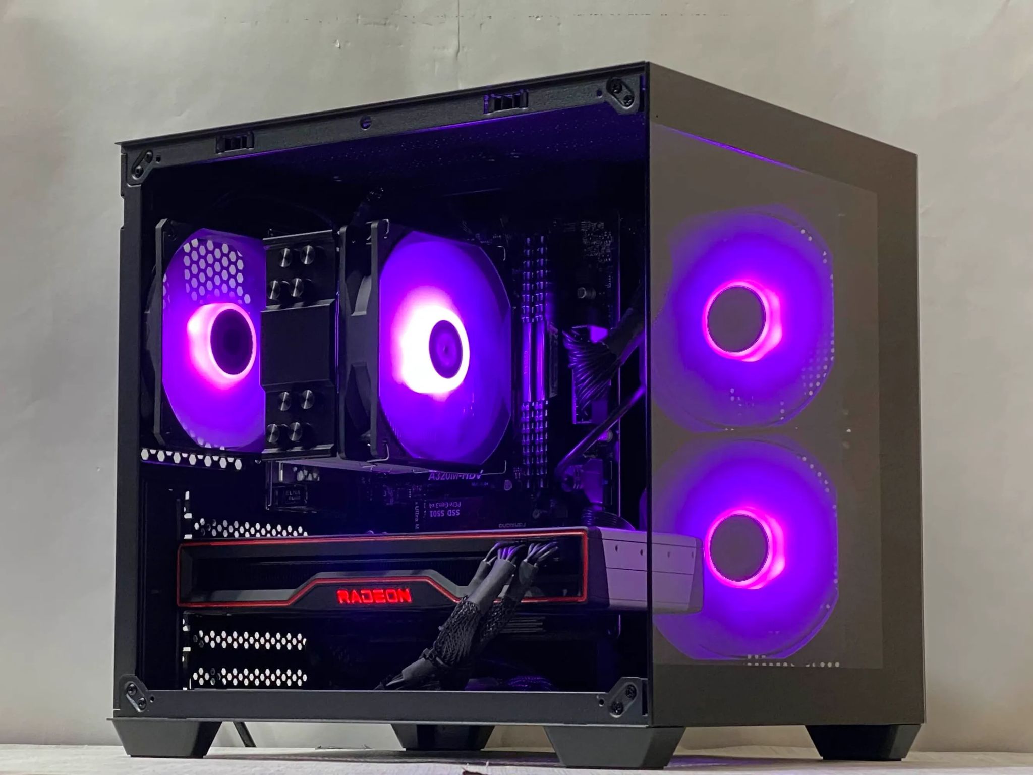RX 6800, Ryzen 5 5600, 16GB DDR4, 1TB NVMe SSD, WiFi - Gaming PC