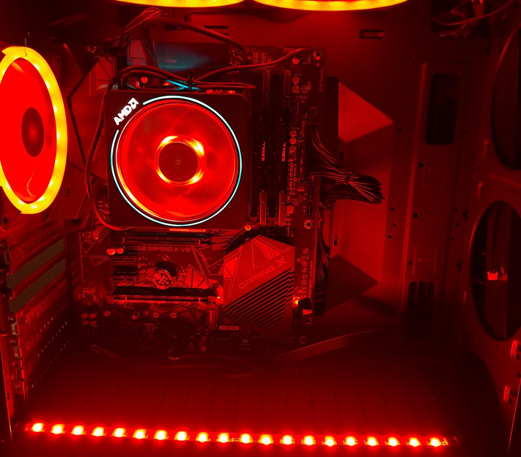 Ryzen 7 3700X - 32GB RAM - 1TB NVMe SSD