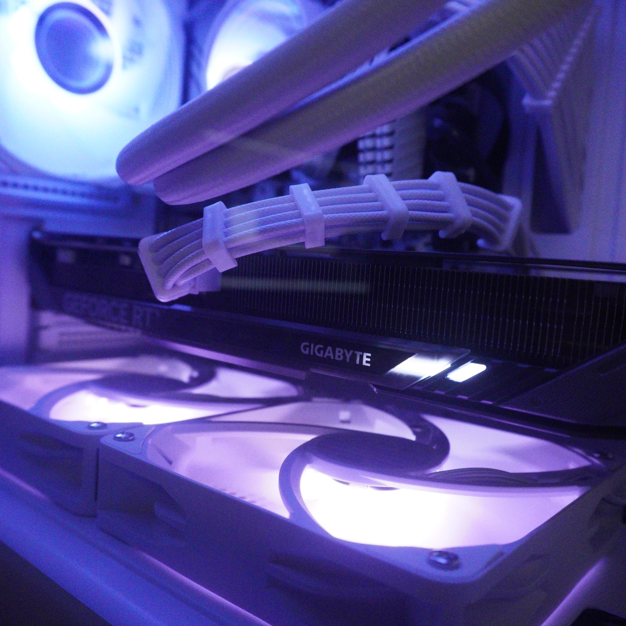 Soul White II | I7 12700K | RTX 5060 TI 8G | 16GB DDR4 | 512G 2.5 SSD | WINDOWS 11 ACTIVATED
