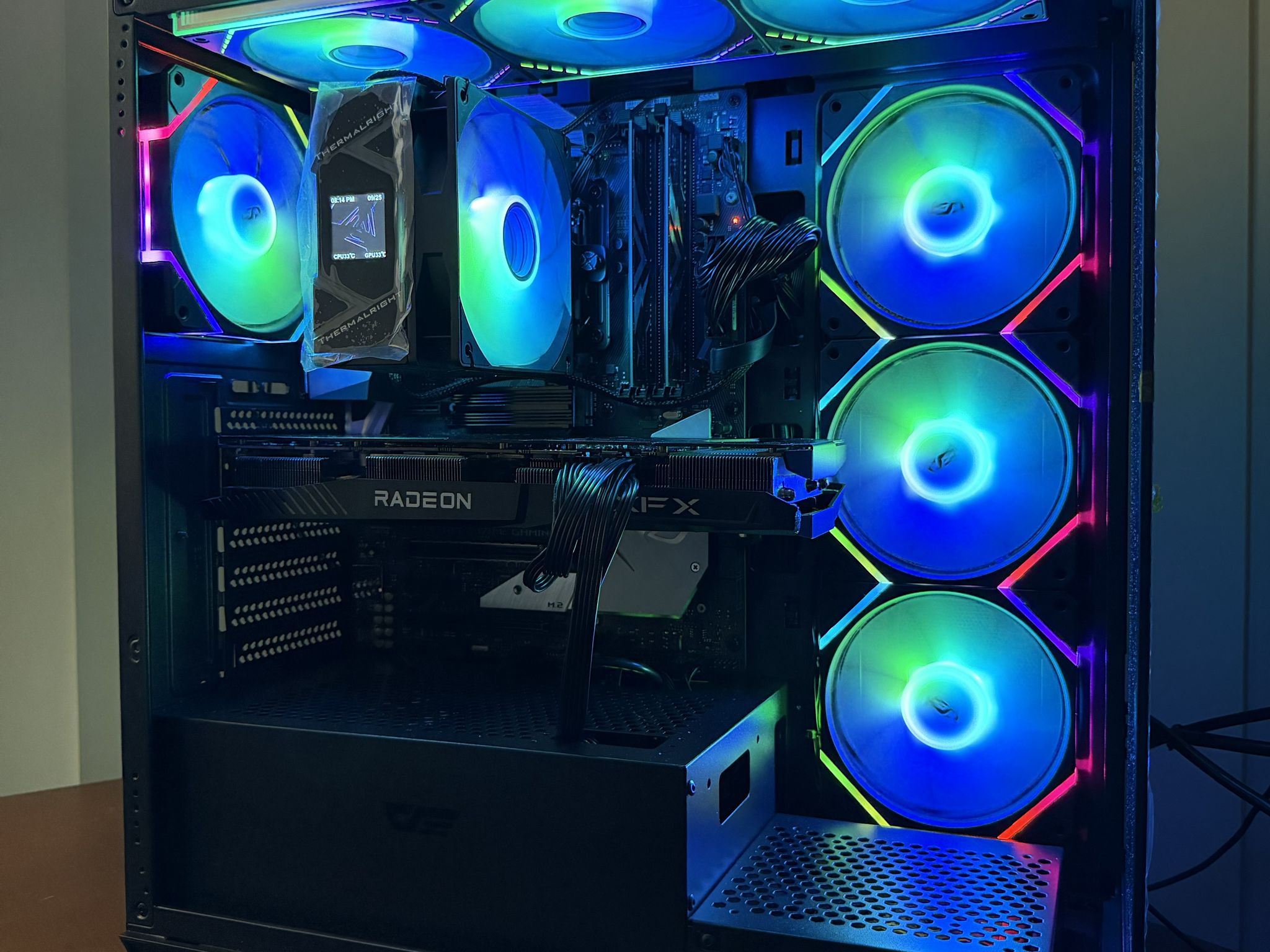 "Console Switcher" i7-9700KF, RX 6700 10GB, 16GB DDR4, ~1TB total storage