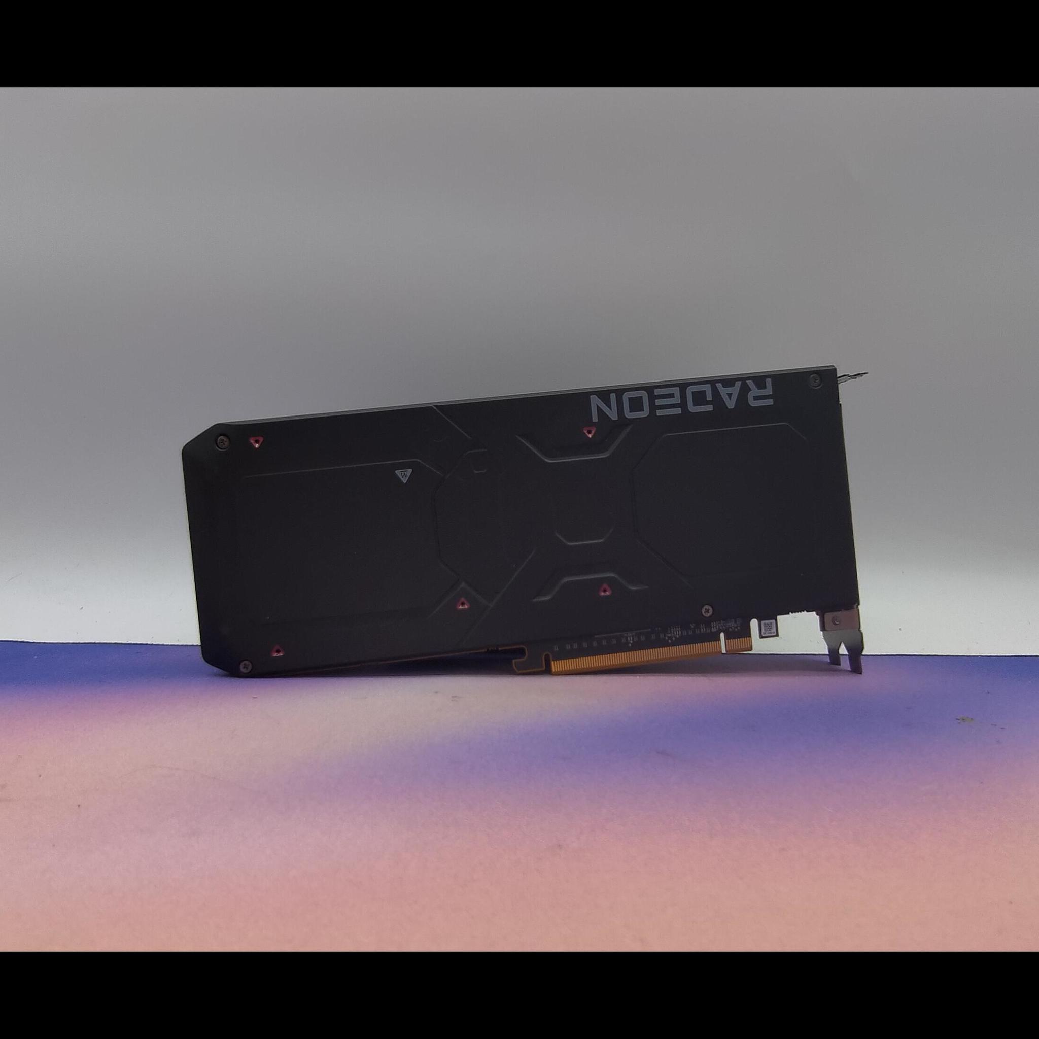 AMD RX 7800XT Reference