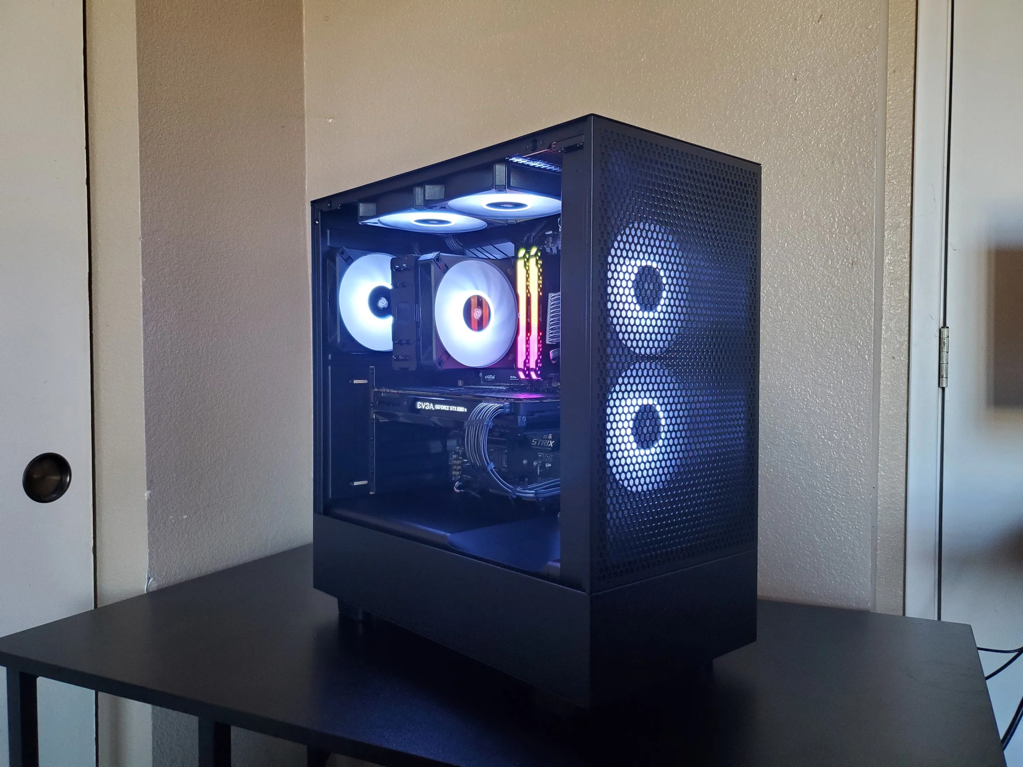 Ryzen 5 5600X | GTX 1080Ti 11GB | 16GB RAM | 1TB M.2 SSD