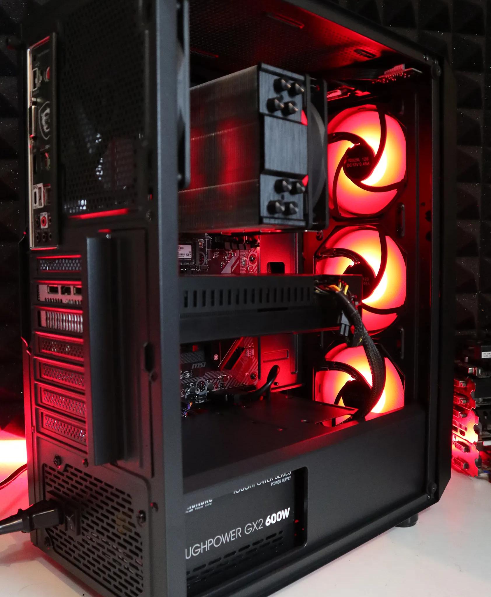Type S | Ryzen 7 1700 / RX 5700 XT 8GB Gaming PC