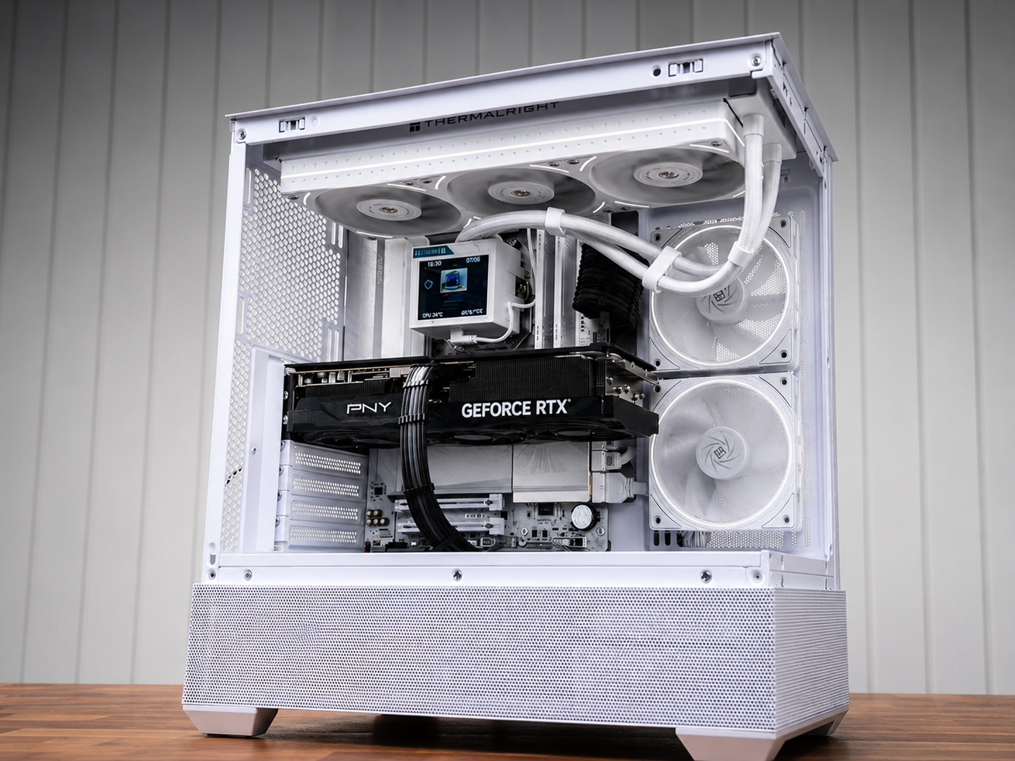 AVALANCHE Ryzen 7 7700X • RTX 5070 Ti • 32GB DDR5 • 1TB Gen4 NVMe/1000w platinum rated