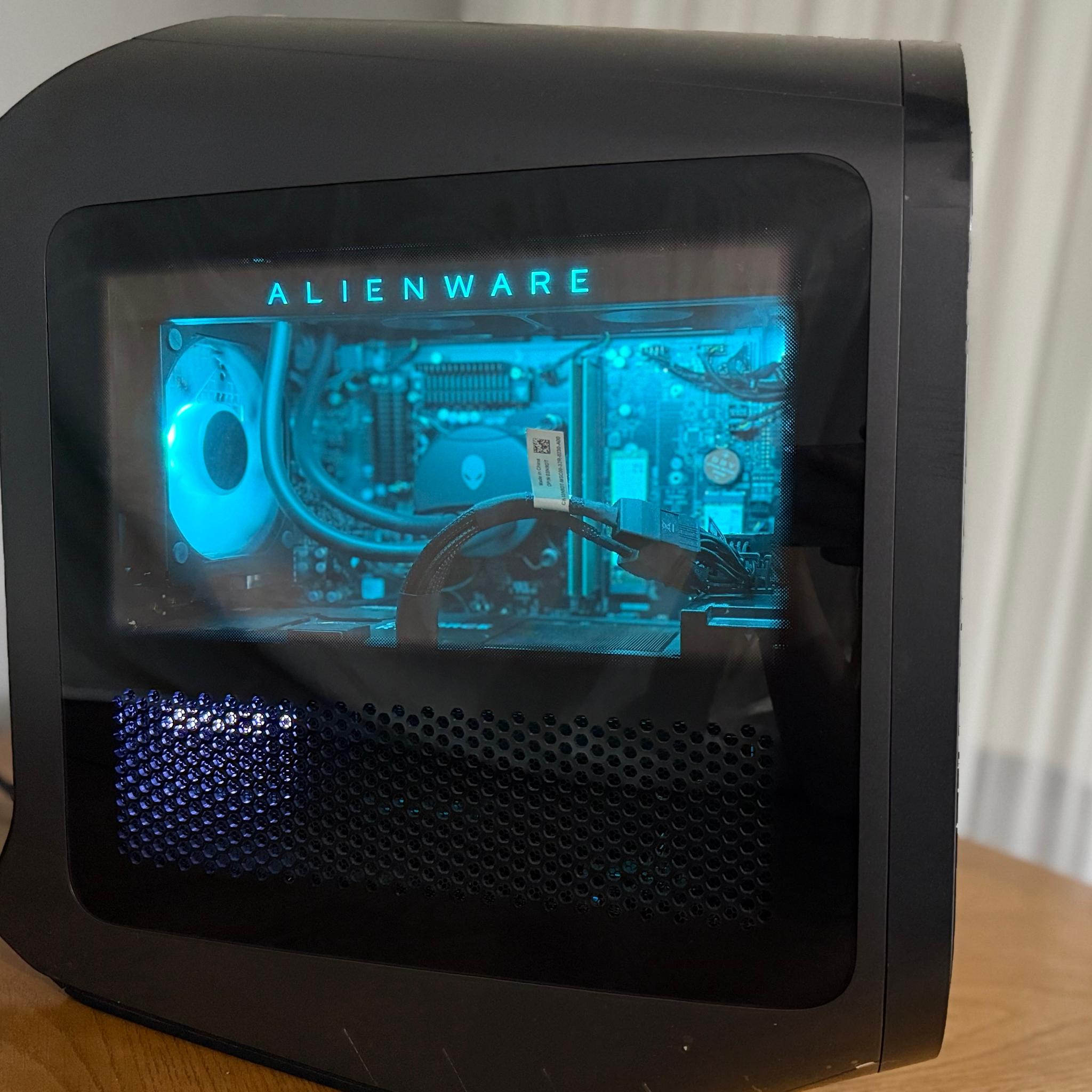 Alienware Aurora R15 | RTX 4080 16GB | i9-13900KF | 32GB RAM | 2TB