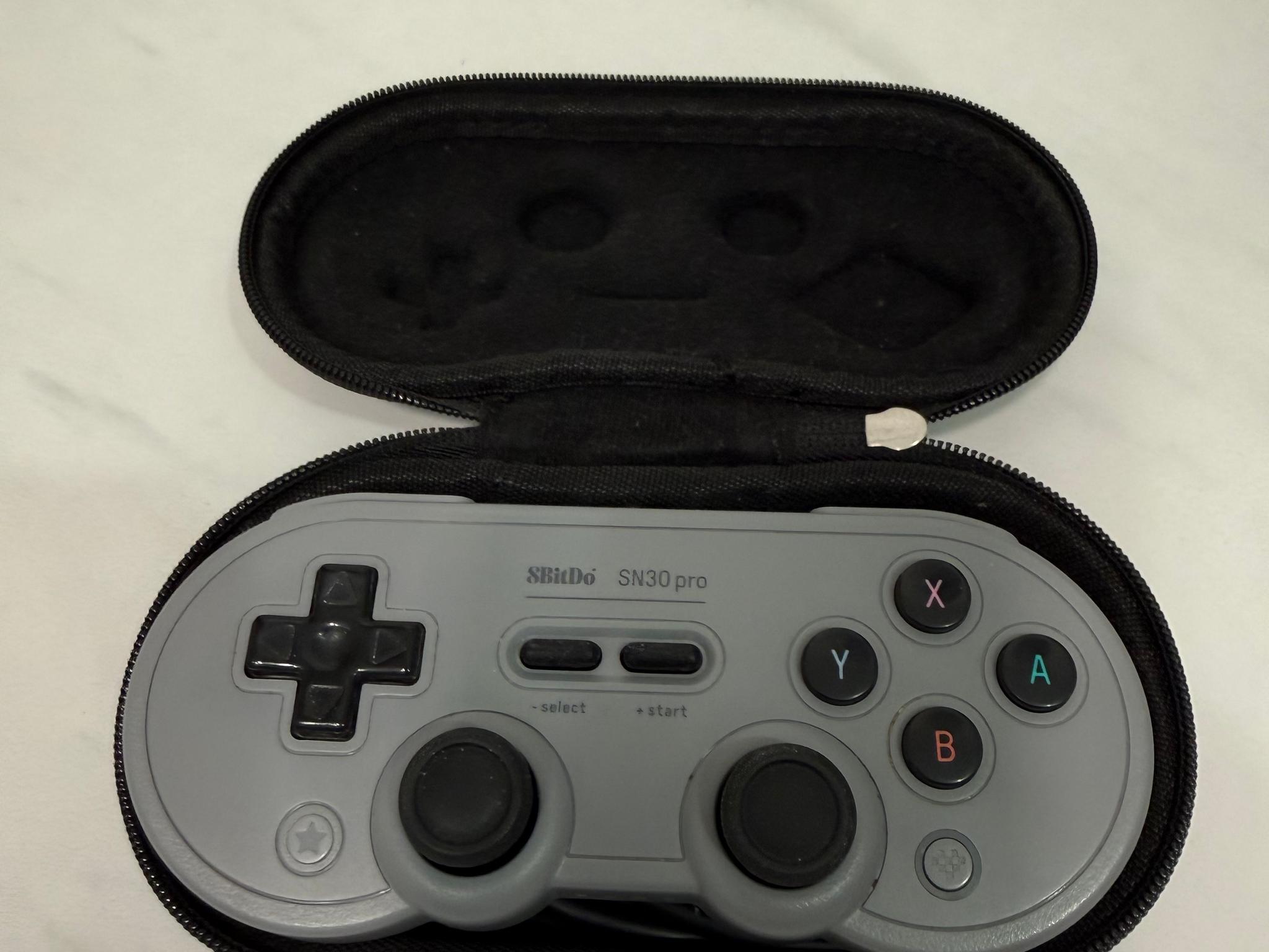 8bitdo SN30 Pro Wired (with pouch)