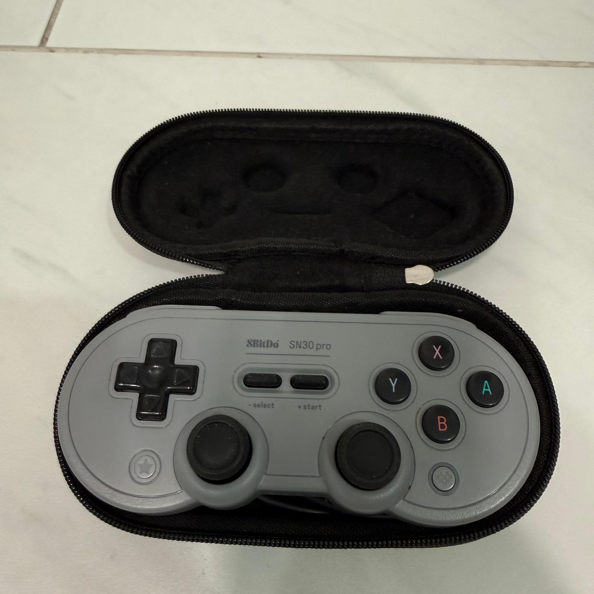 8bitdo SN30 Pro Wired (with pouch)