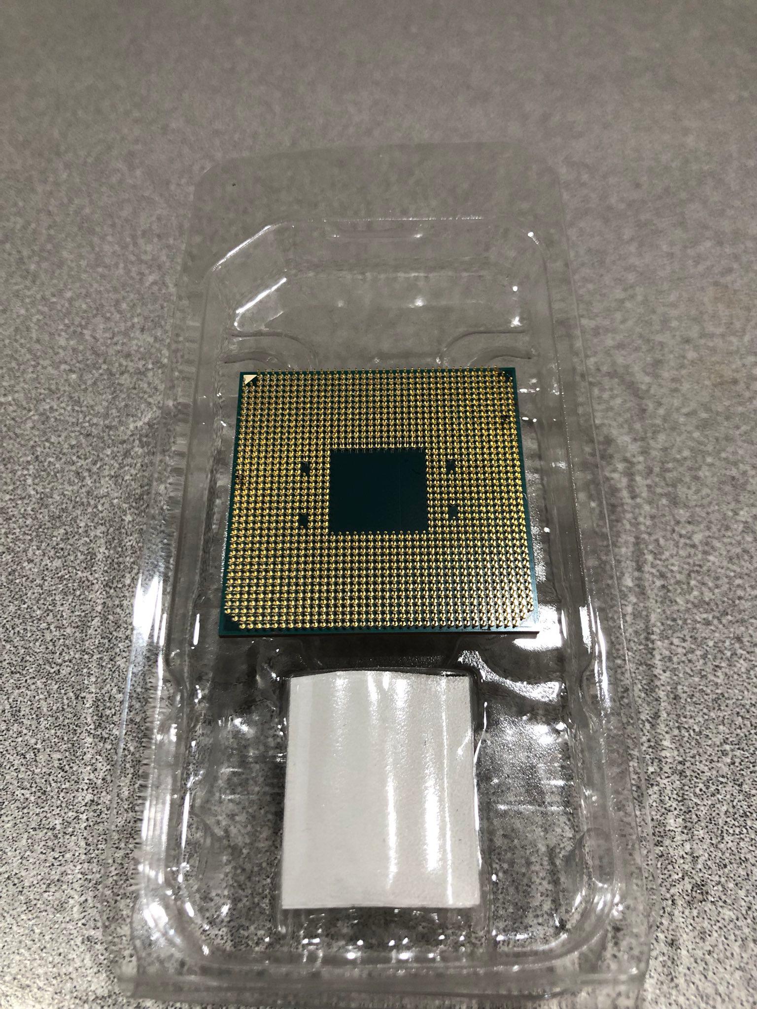 AMD Ryzen 7 3700X