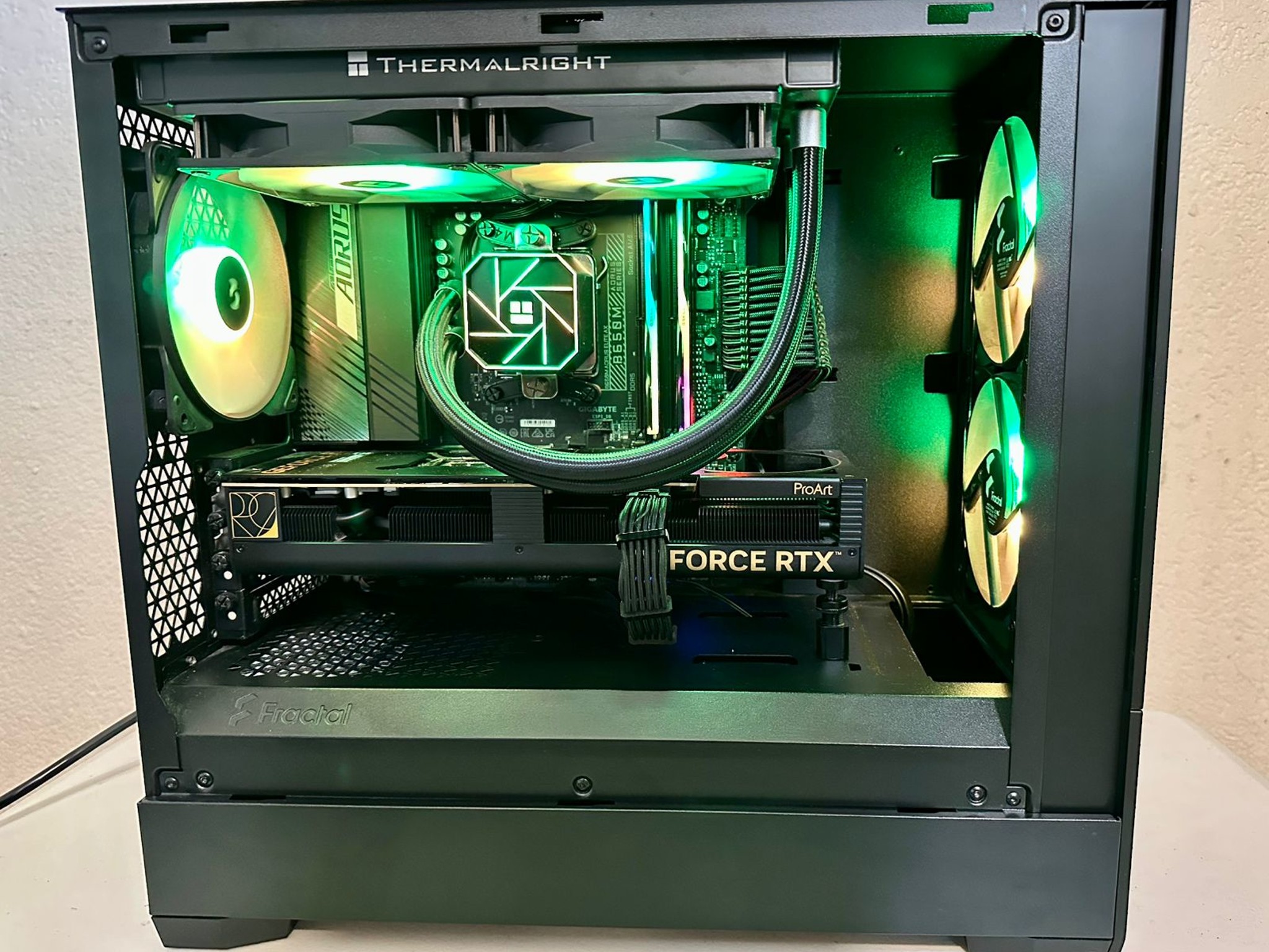 Gaming PC RTX 4080 + R7 7800X3D