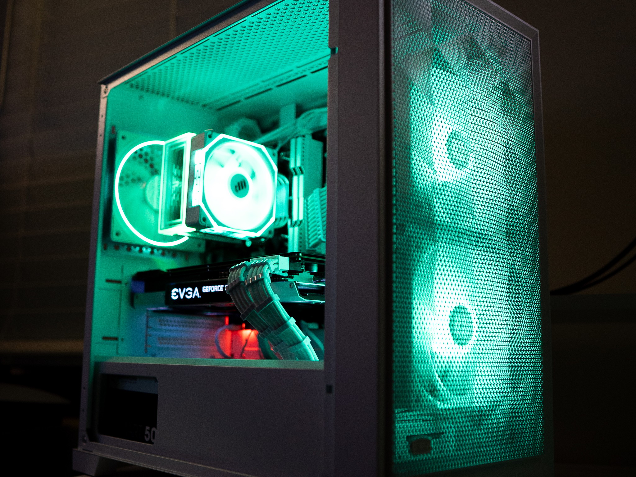 ❄️🌨 | GTX 1070 8GB FTW | RYZEN 5 3500X | 16GB DDR4 RAM | 256GB NVME + 2TB HDD | Arctic Freeze 2.0