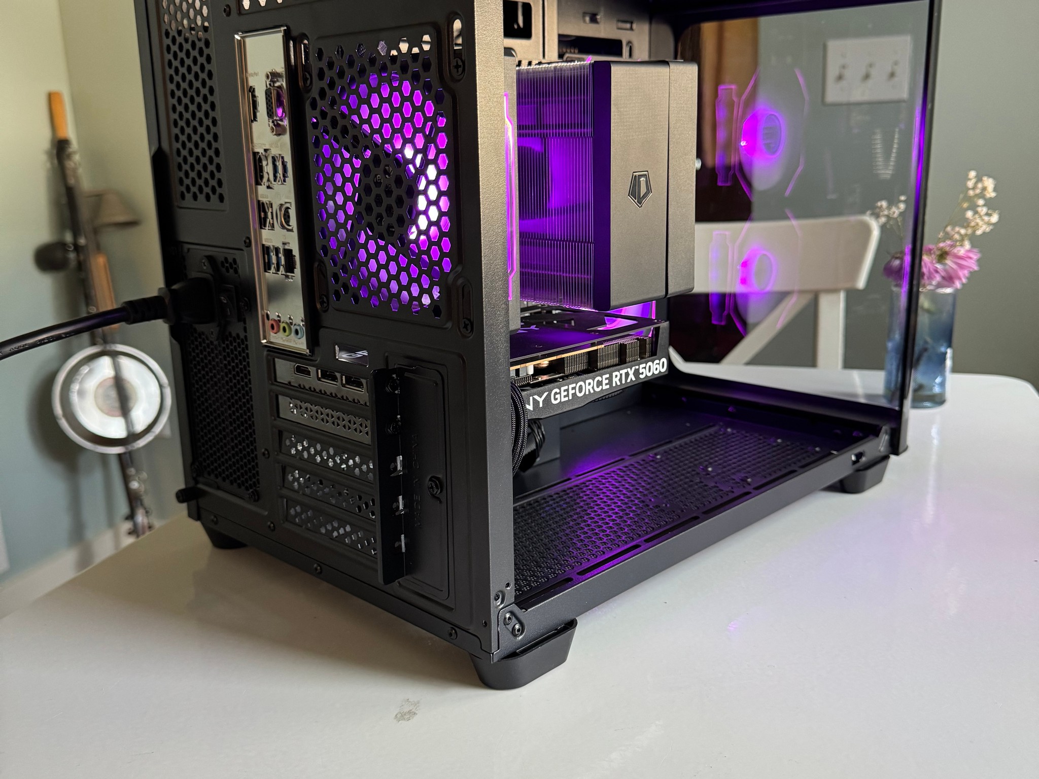Black Gaming PC - 5060 8GB  - Ryzen 5 5600G  - 16GBs ram - 512GB Nvme