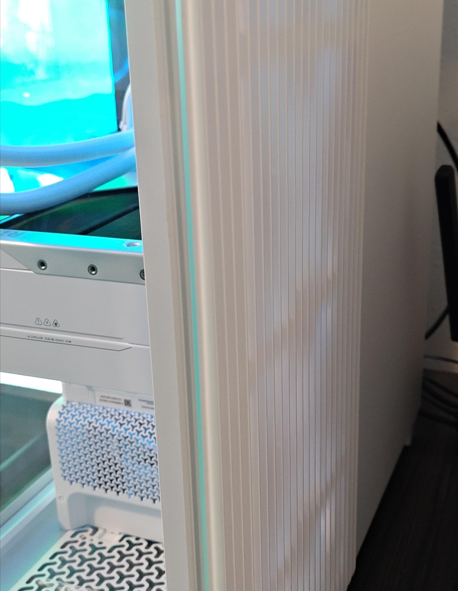 Maxedout Whiteout PC Build