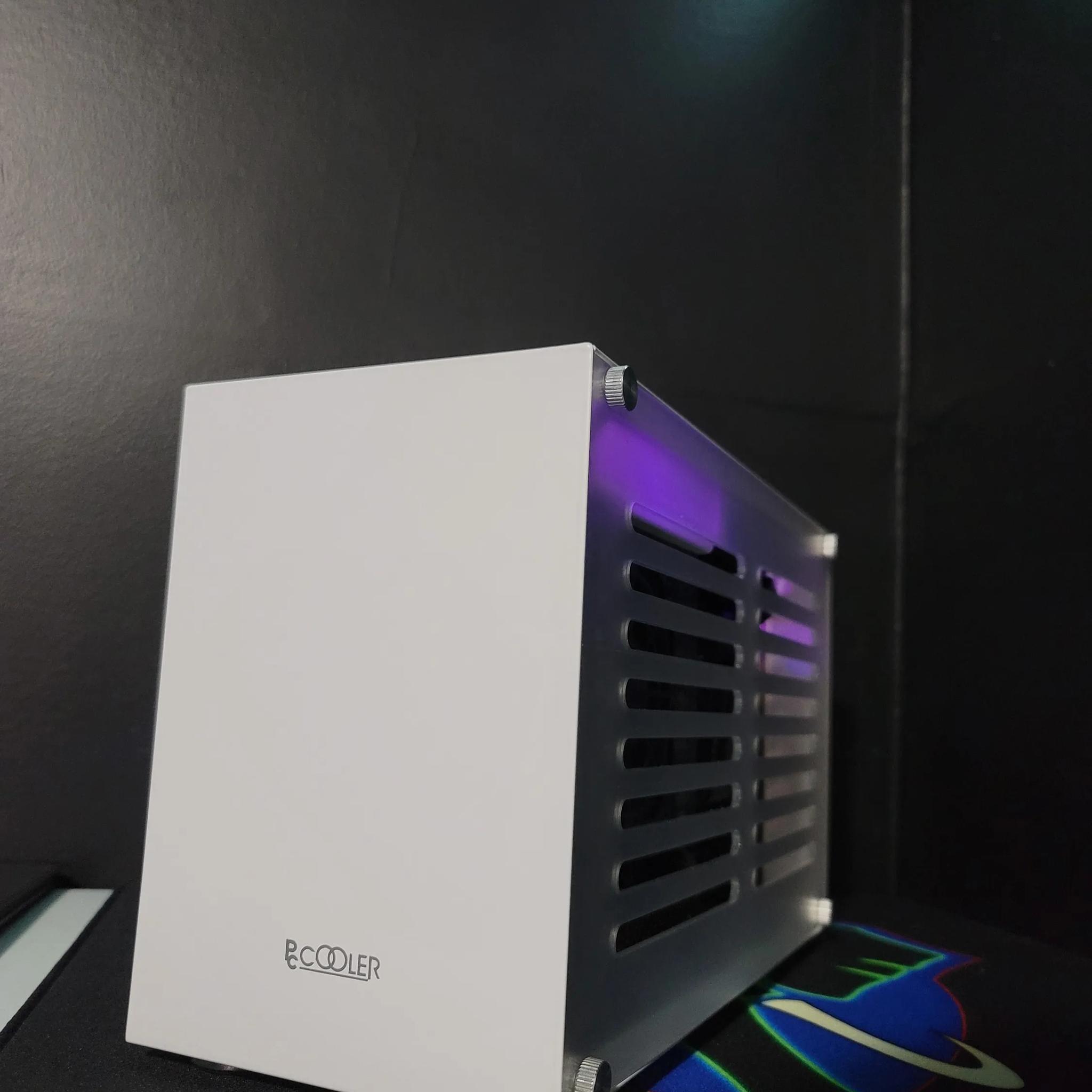 Tiny Tusker Build 1057 i5 5700XT