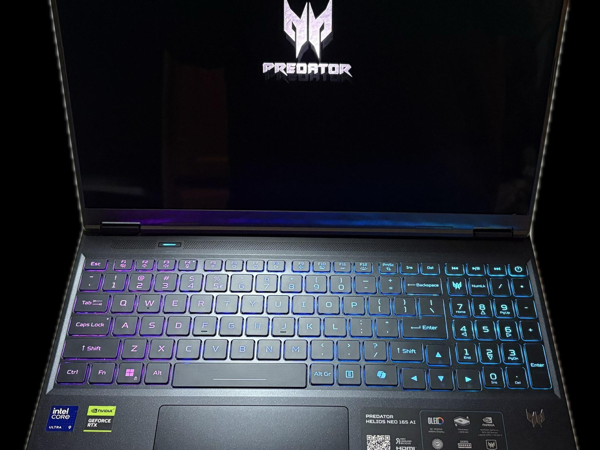 Acer Predator Helios Neo 16s RTX 5070Ti Ultra 9 32GB 1TB QHD 240Hz OLED