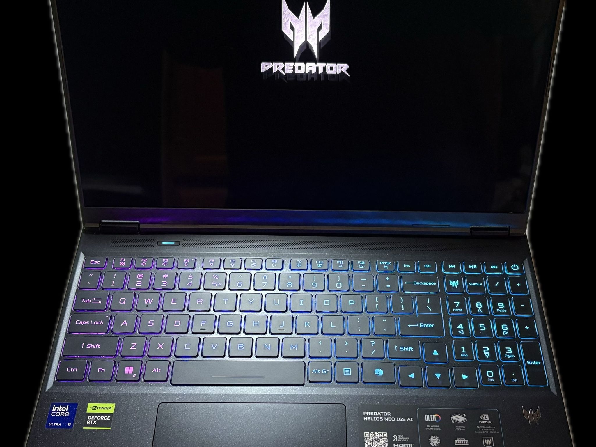 Acer Predator Helios Neo 16s RTX 5070Ti Ultra 9 32GB 1TB QHD 240Hz OLED