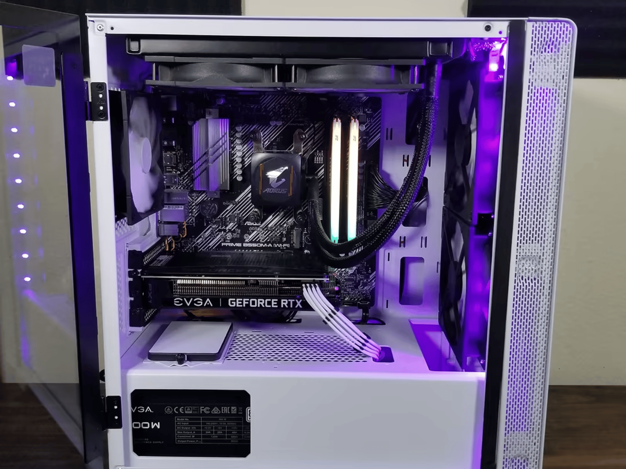 AMD Ryzen 7 3800X // EVGA GeForce RTX 3060 12GB // HP 2x8 16GB 3200MHz // TeamGroup AX2 512GB