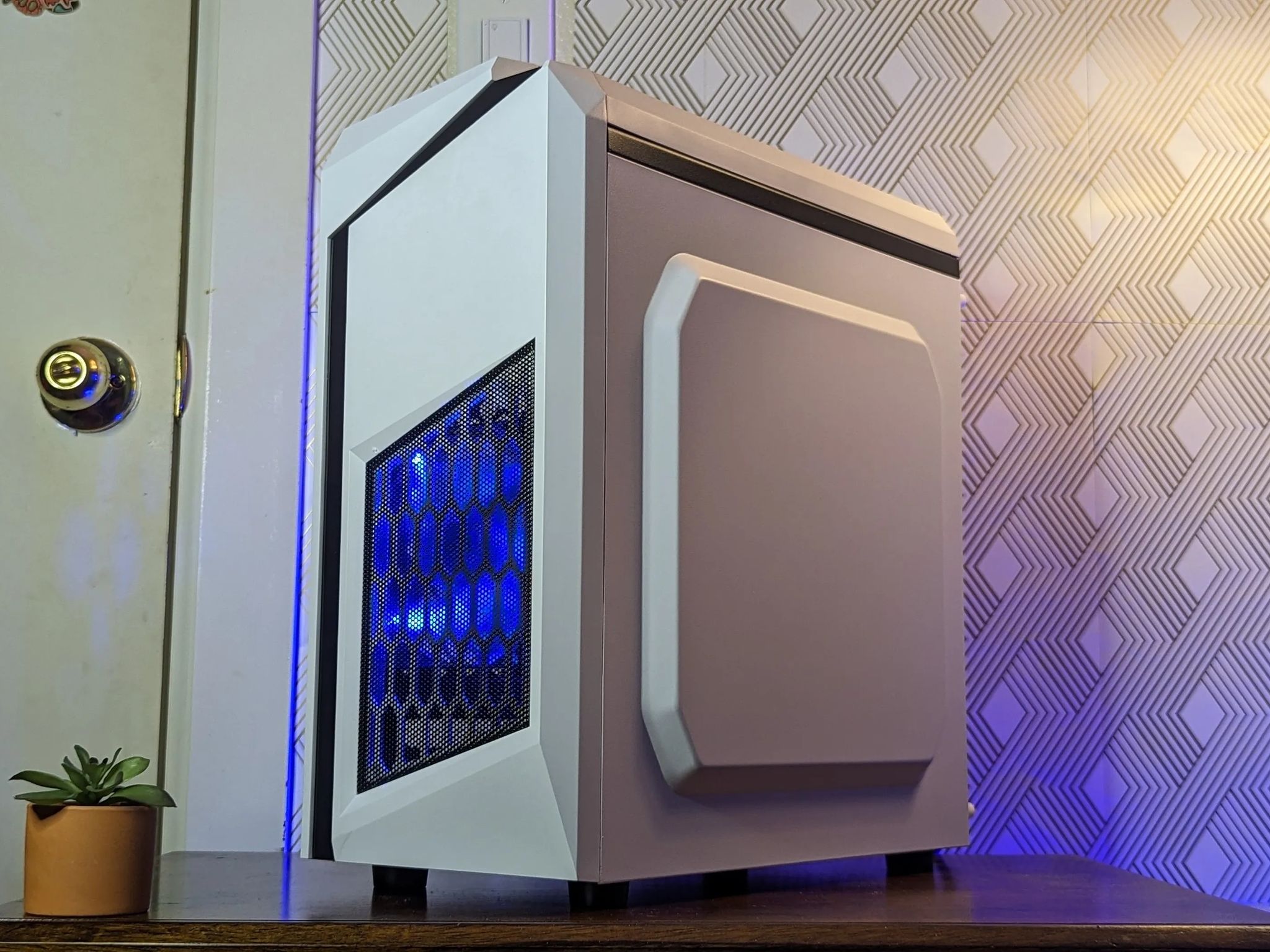 *CLEARANCE* 🎮 ESPORTS GAMING PC SETUP 🎮 - 1080p Gaming- Intel i7-7700 + GTX 1050 Ti + 16GB DDR4