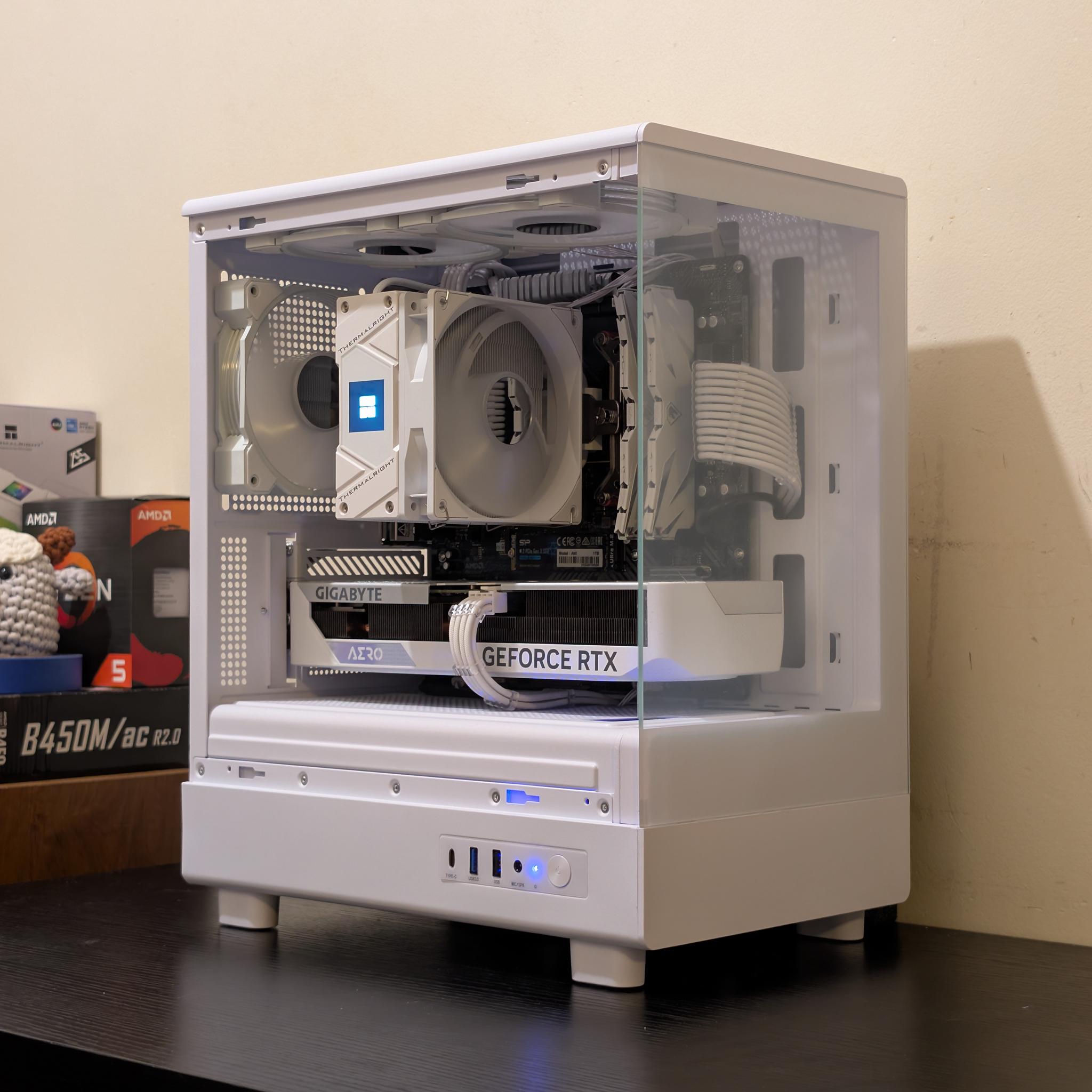 🦢🤍 White Gaming PC | RTX 4060Ti | Ryzen 5500 | 1TB SSD | 32GB RAM | WiFi 6 & Bluetooth 🤍🦢