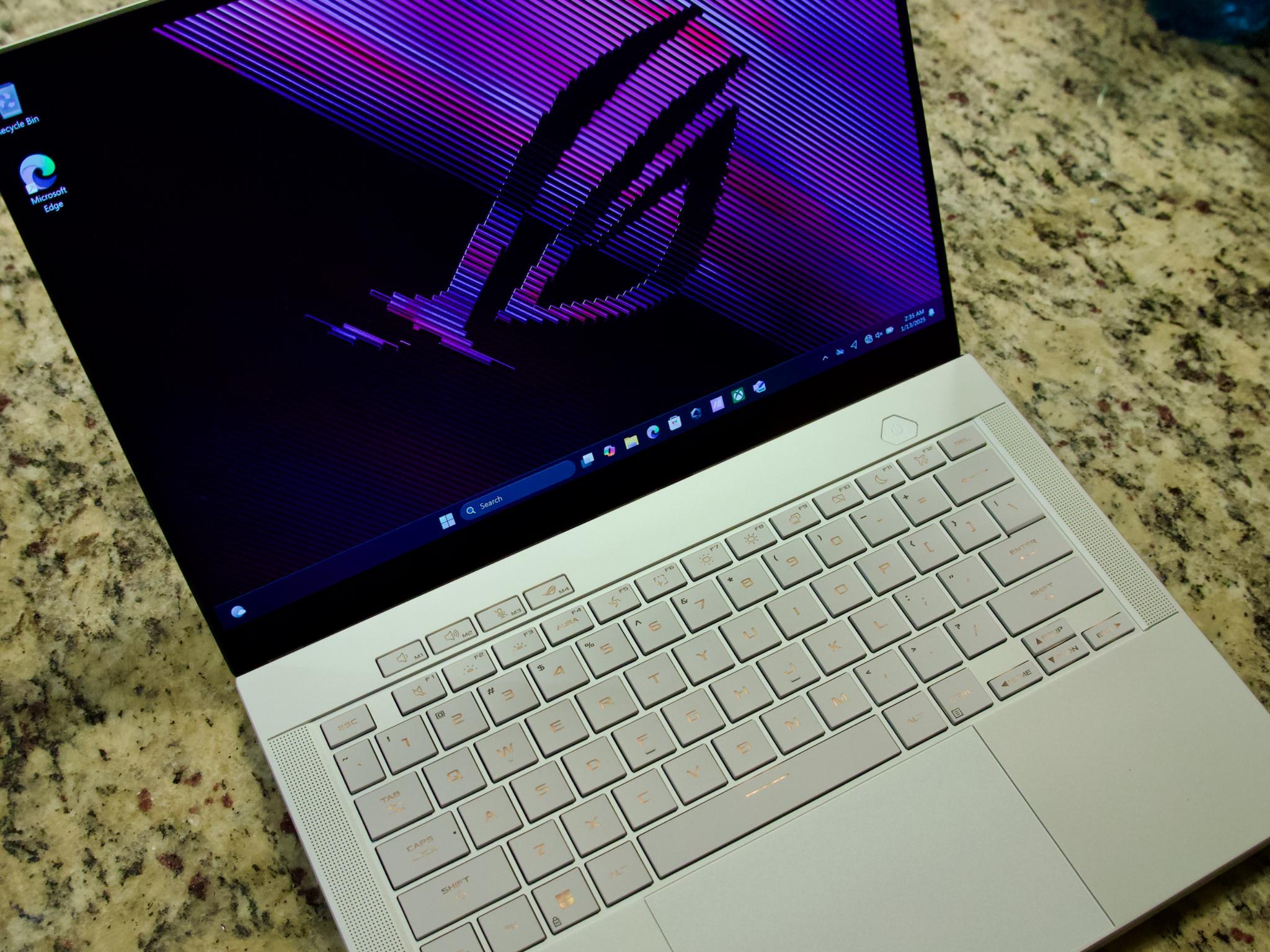Asus ROG Zephyrus G14 (2024) GA403 R9 RTX4070 32GB