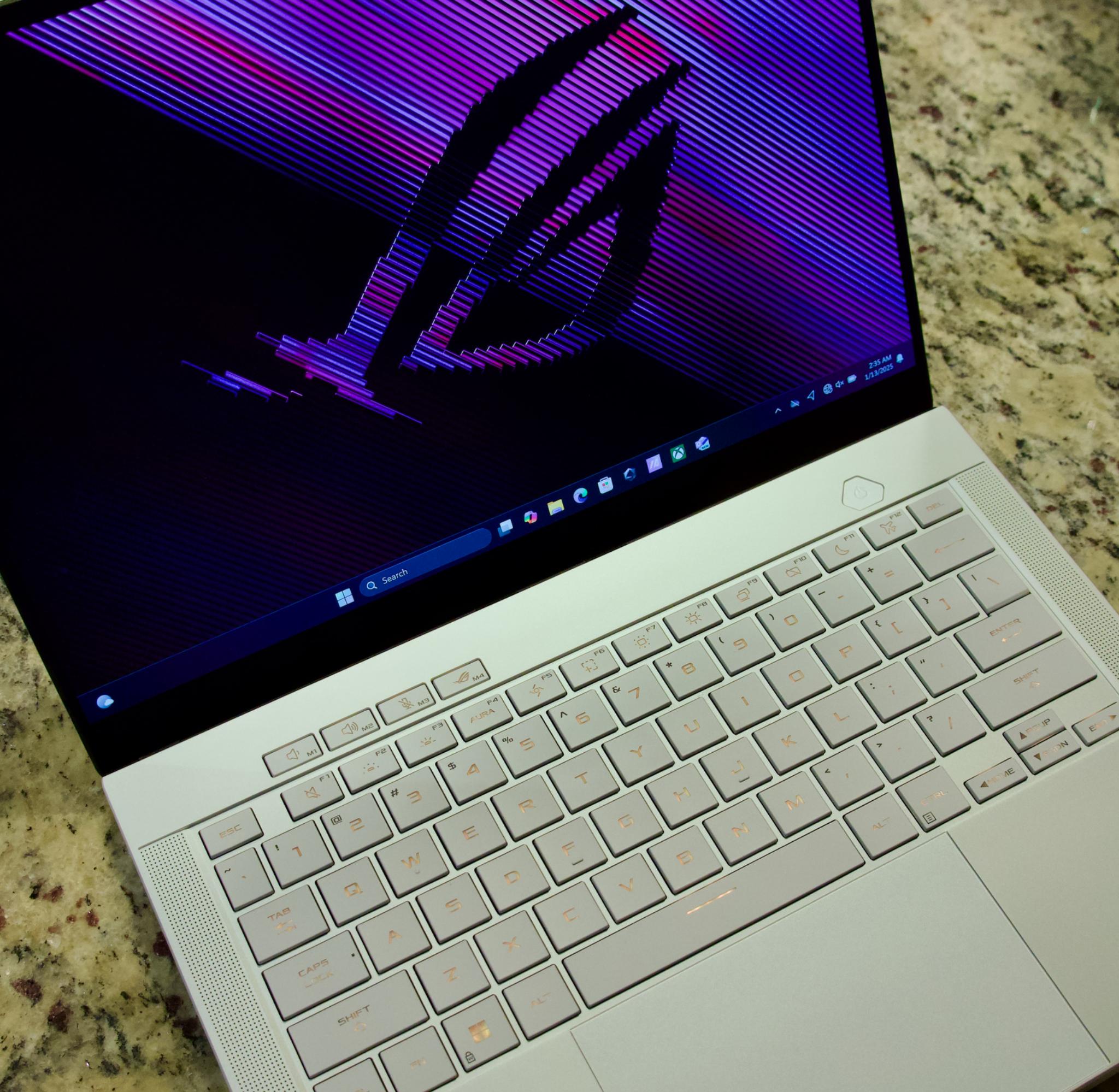 Asus ROG Zephyrus G14 (2024) GA403 R9 RTX4070 32GB