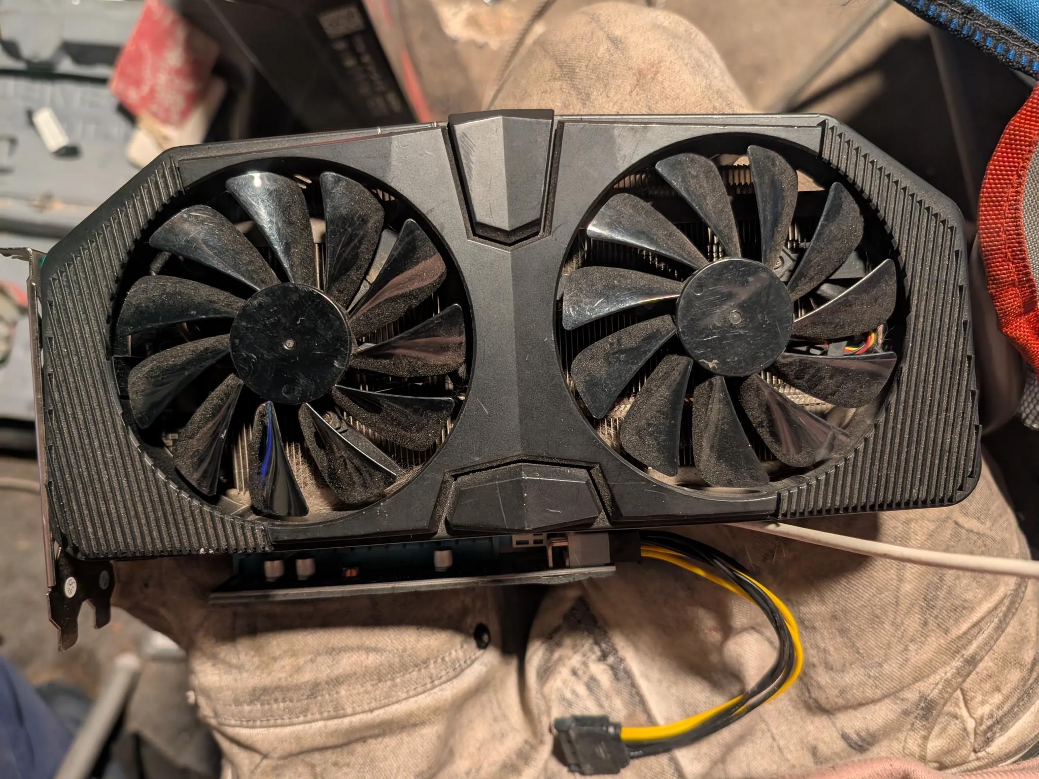 XFX 5700rx XT 8 gb
