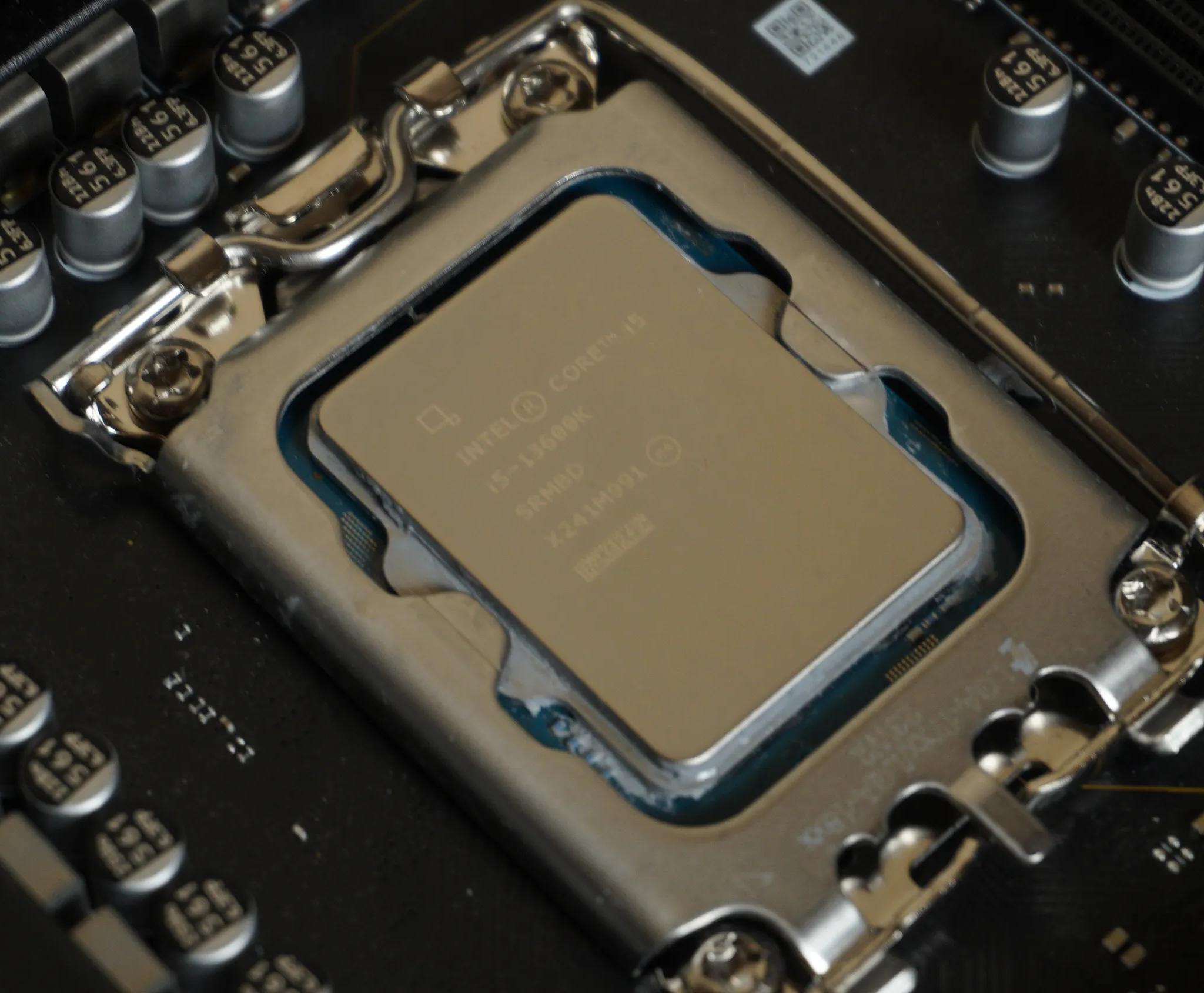 i5 13600k + MSI z790 Tomahawk Wifi DDR4