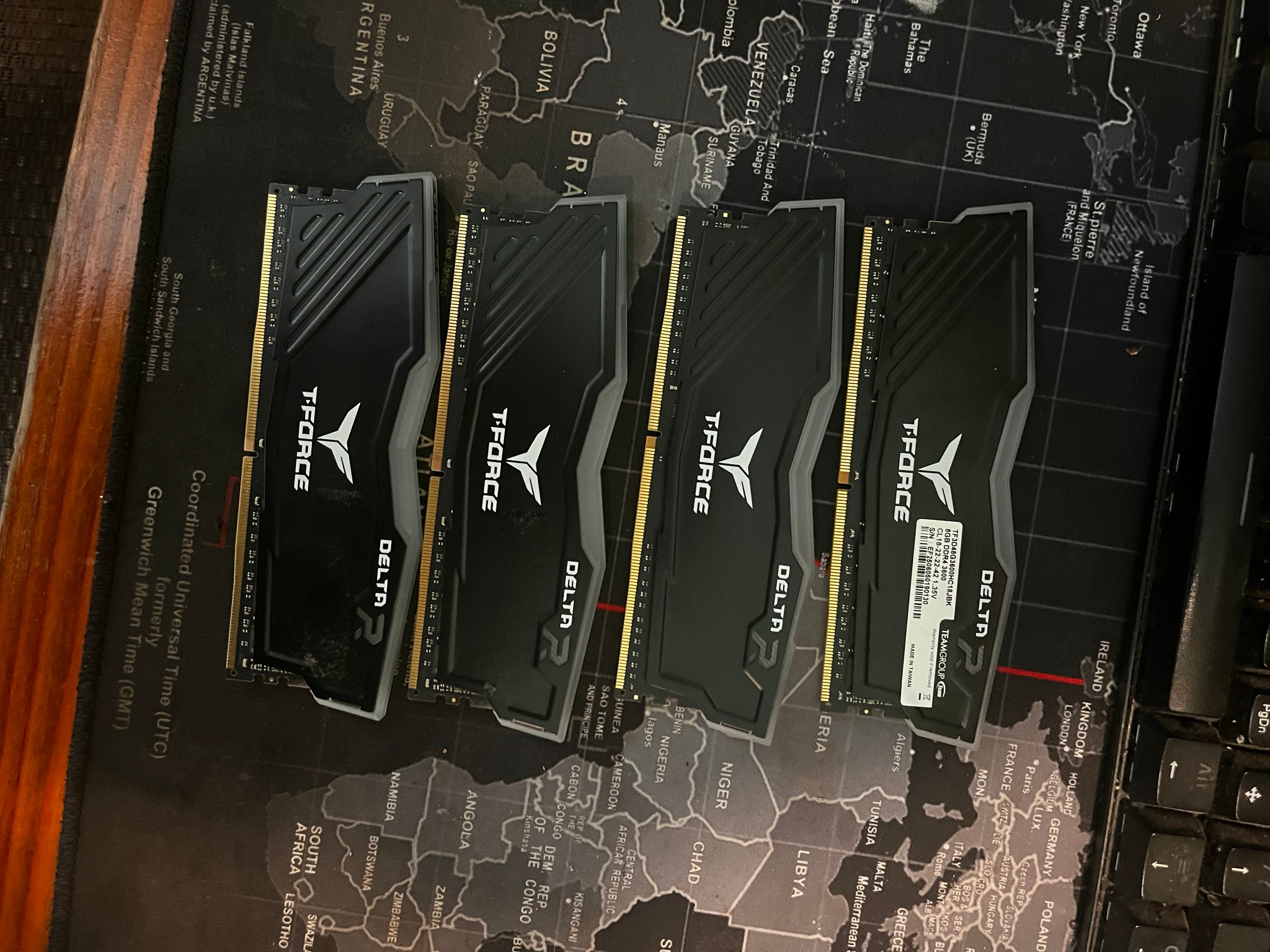 TForce delta DDR4 3600mhz Ram 32 gigs rgb