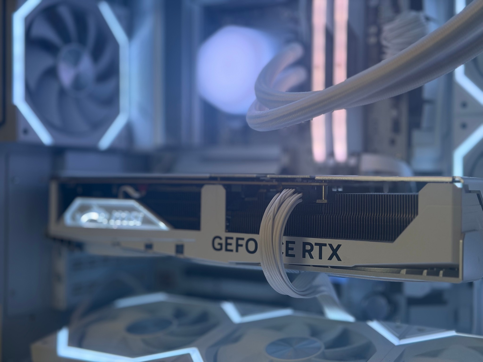 ⬜️ Whiteout ⬜️  RTX 4080 Super | Ryzen 7 7700X | 32GB DDR5 | 2TB