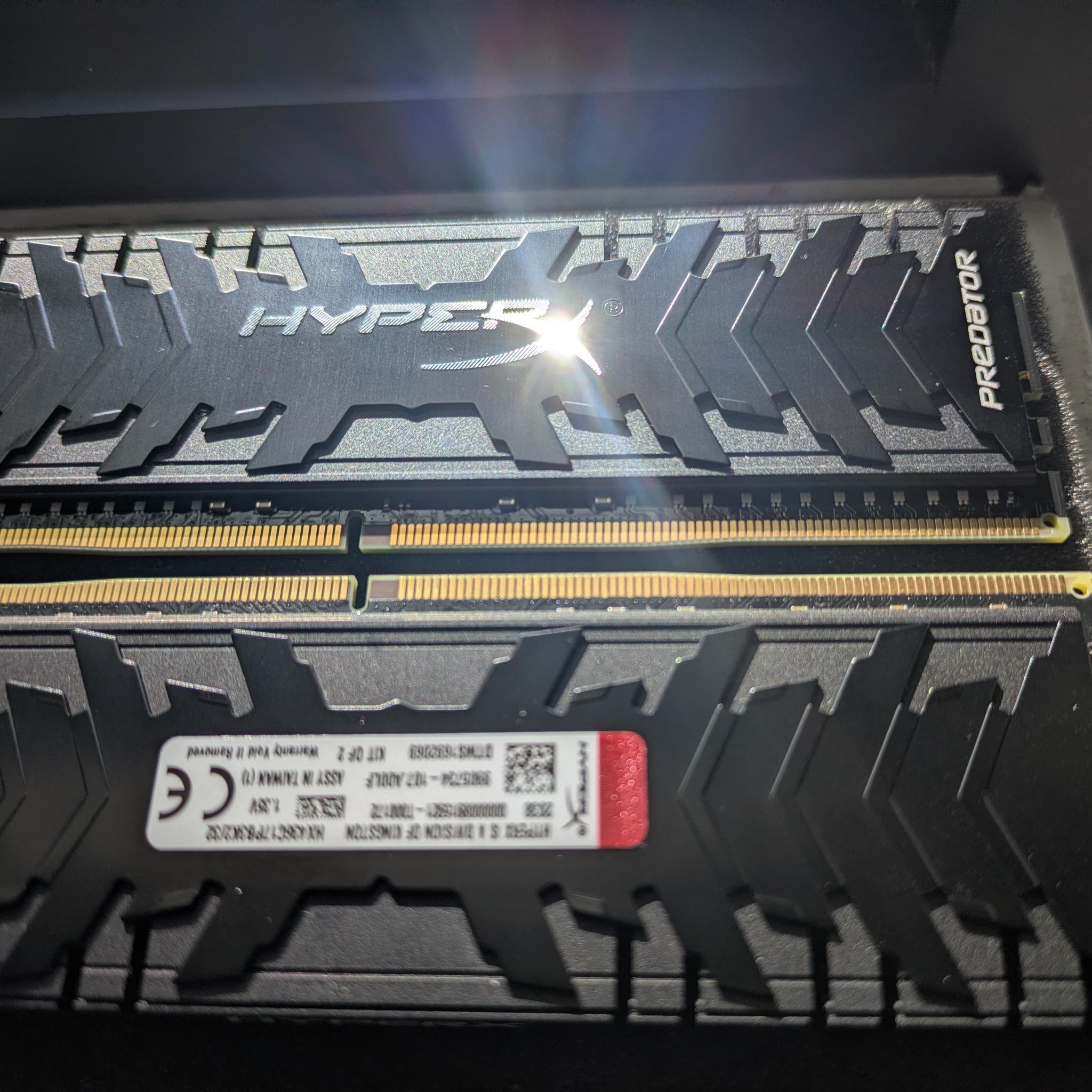 Kingston HyperX Predator 32GB DDR4-3600MHz CL17 288-pin UDIMM (2x16GB)