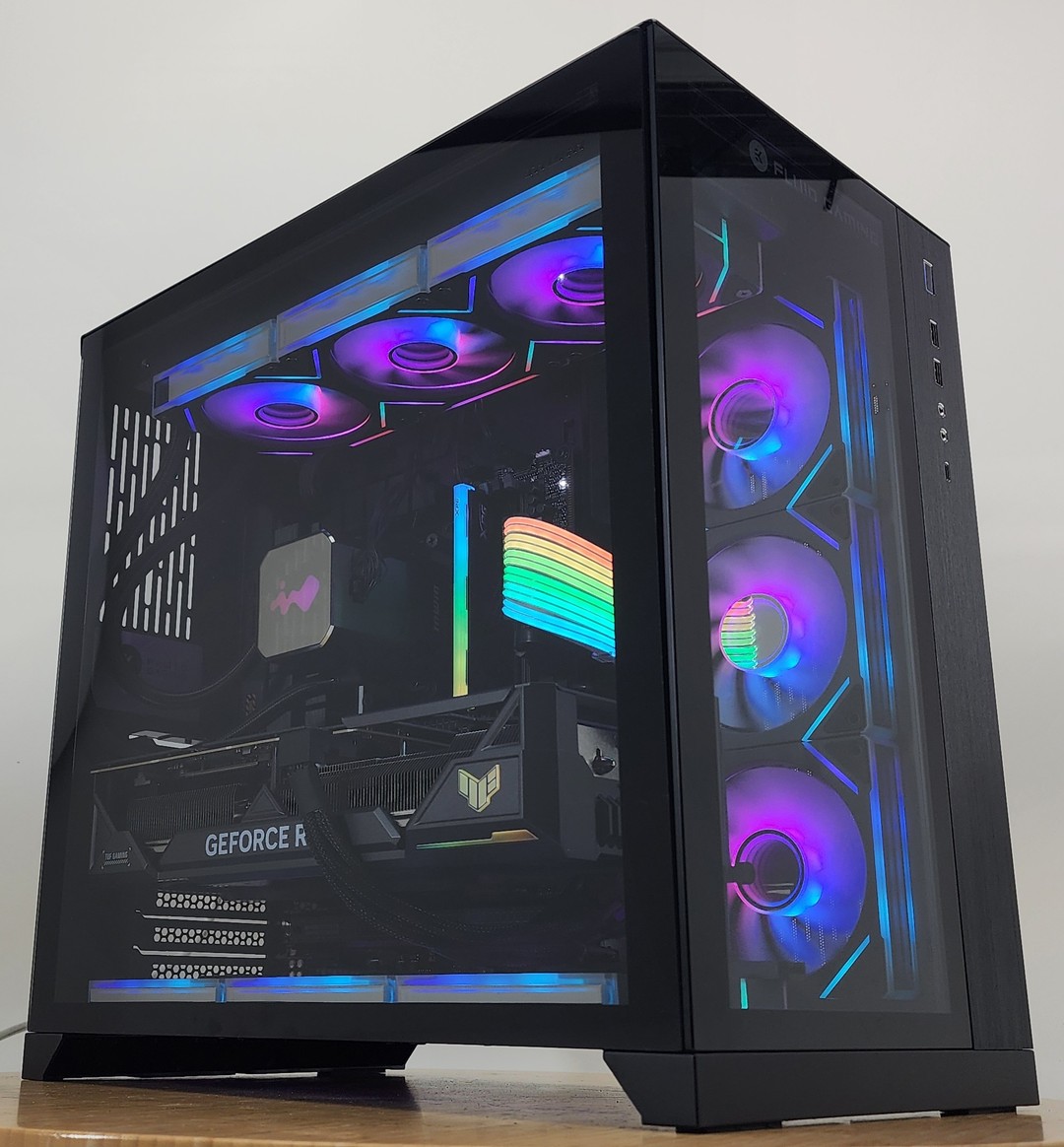 Gaming PC Ryzen 7 9700X 16GB RAM 1TB SSD RTX 4080 16GB Windows 11