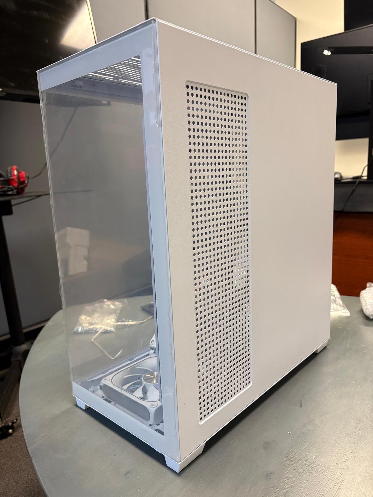 NEW - White Compact Dual-Chamber Mid Tower Airflow Case with Tempered Glass