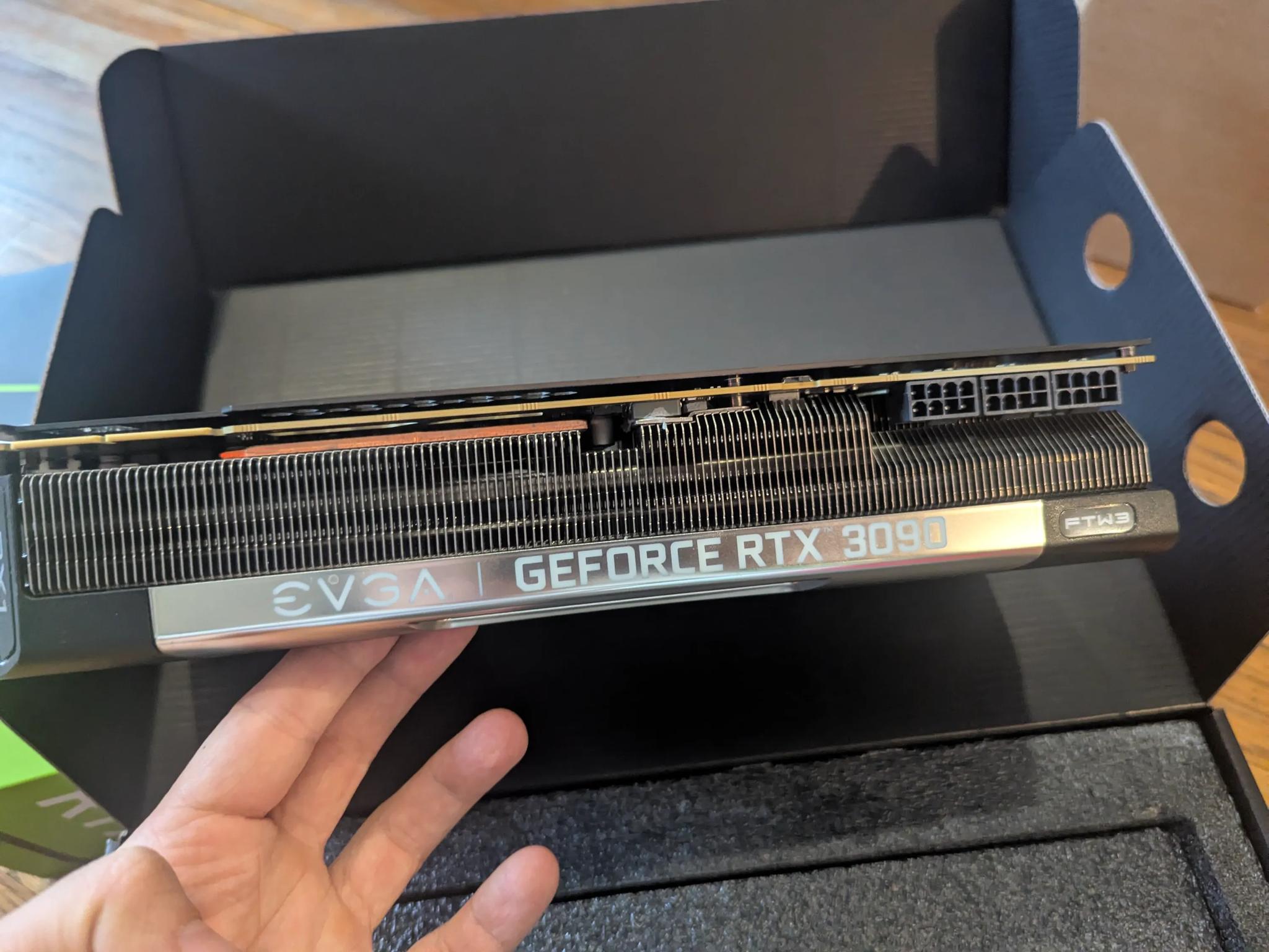 EVGA GeForce RTX 3090 FTW3 ULTRA 24GB vRAM GAMING Video Card  Excelent Condition
