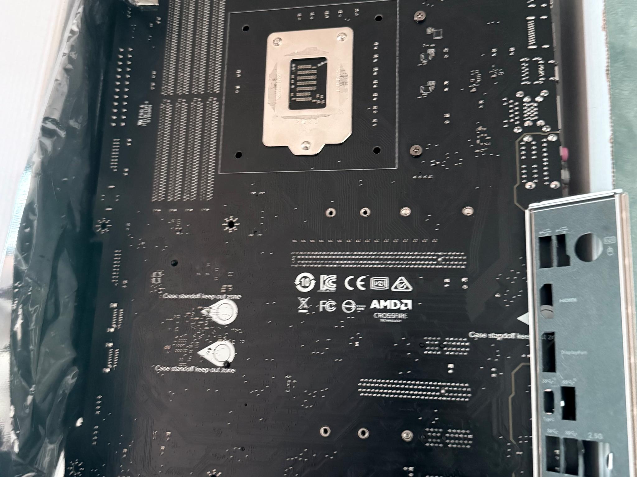 Z490-A PRO BUNDLED W/ INTEL CORE I7-10700