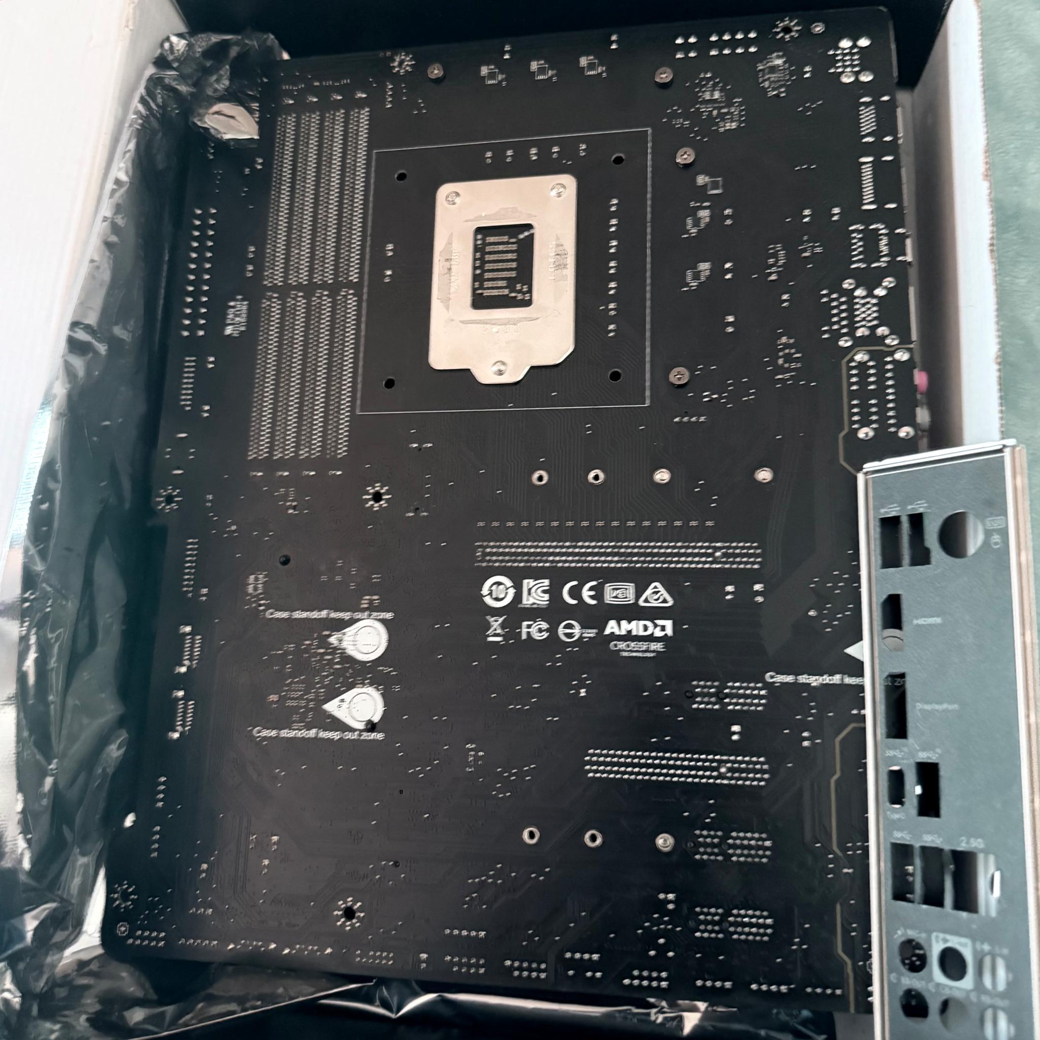 Z490-A PRO BUNDLED W/ INTEL CORE I7-10700